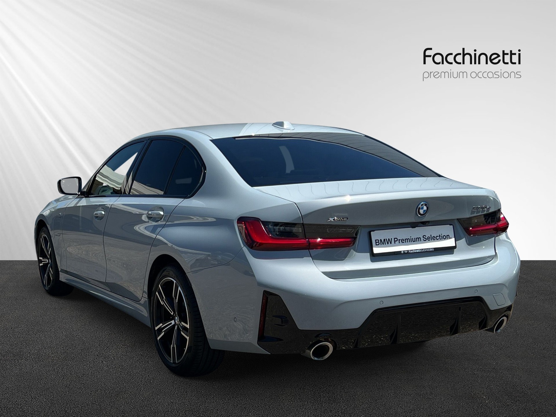 BMW 330e xDrive Steptronic M Sport-image-3