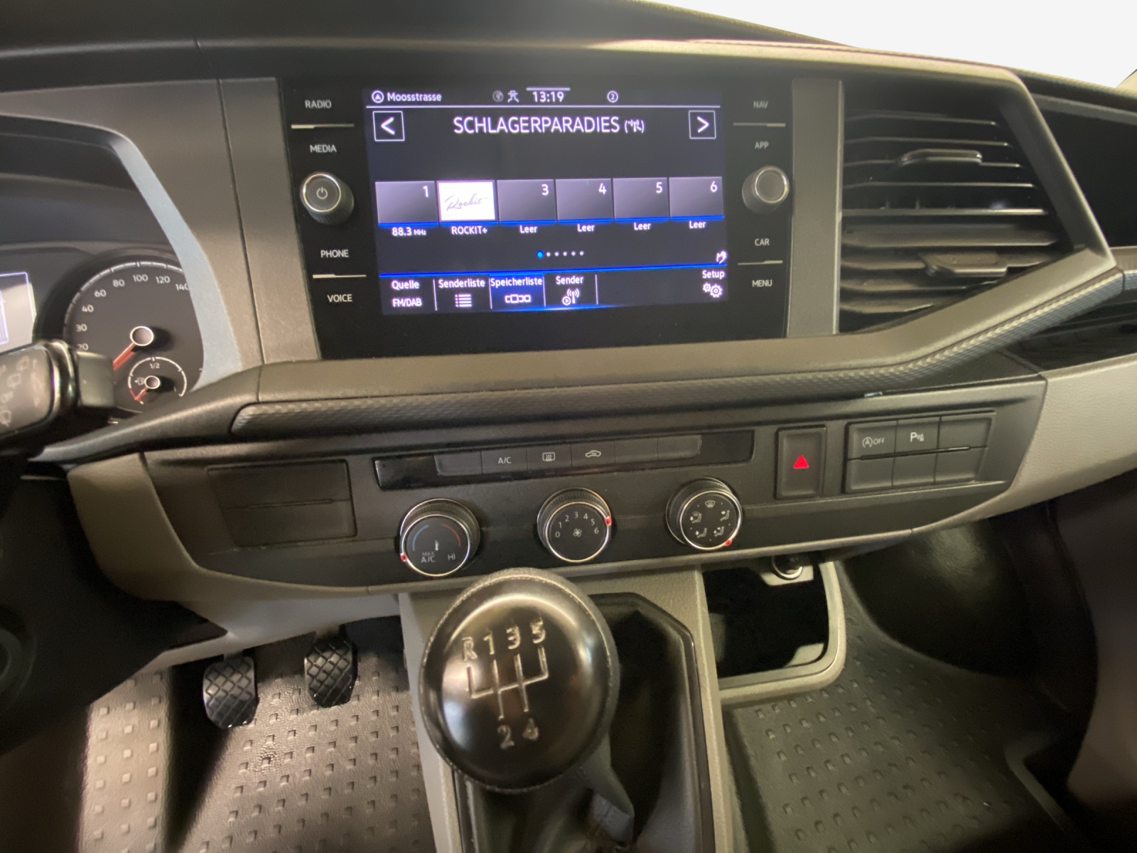 VW T6.1 2.0 TDI-image-10