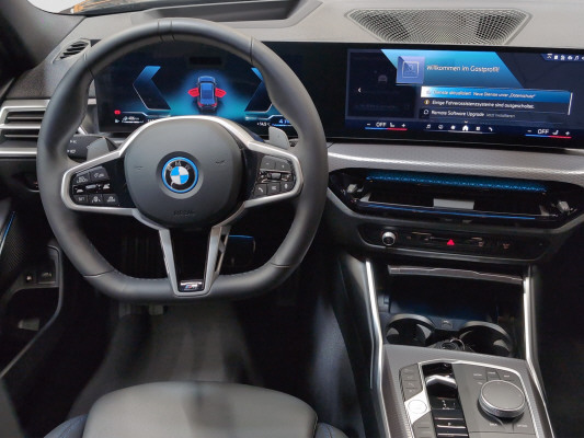 BMW 330e xDrive M Sport-image-9
