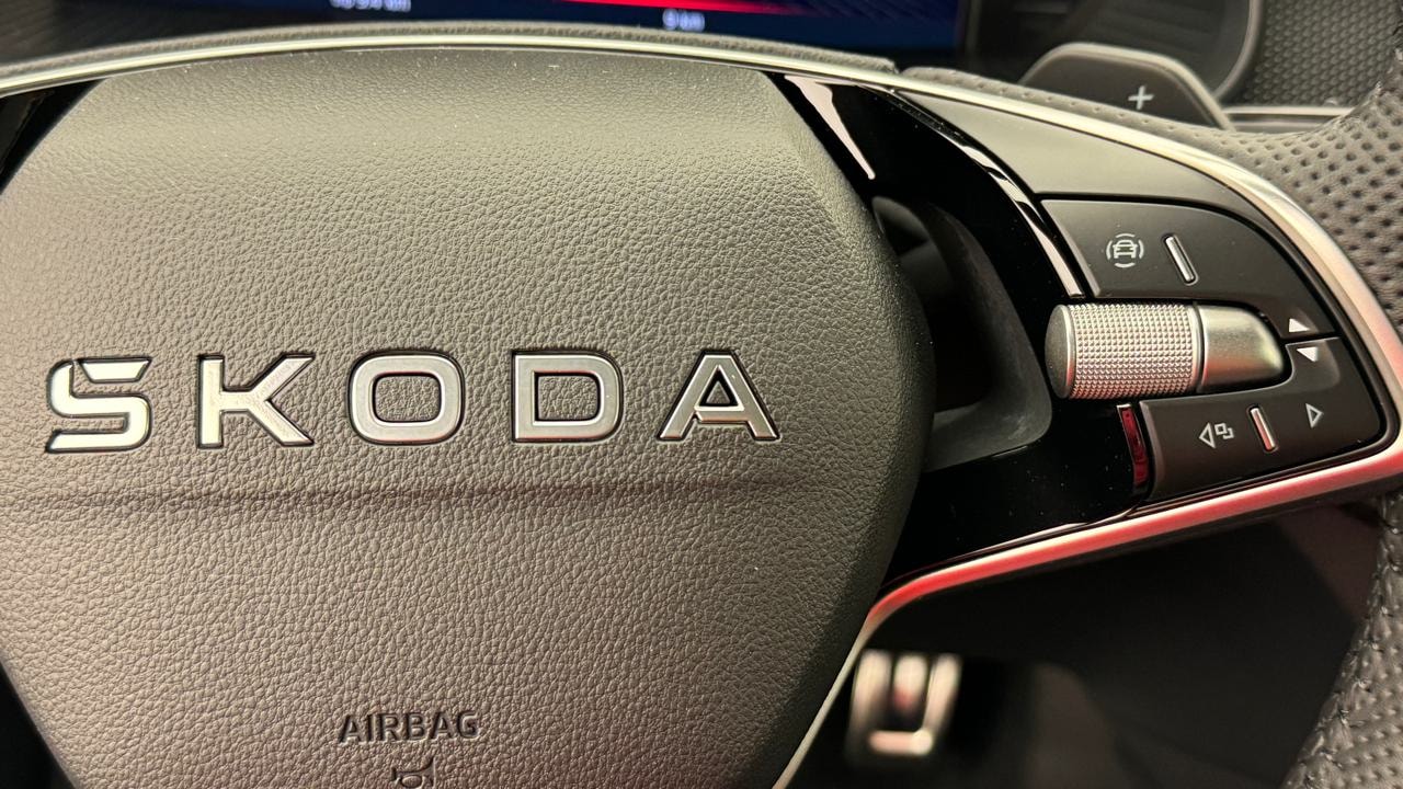 SKODA Kamiq 1.0 TSI Monte Carlo DSG-image-9