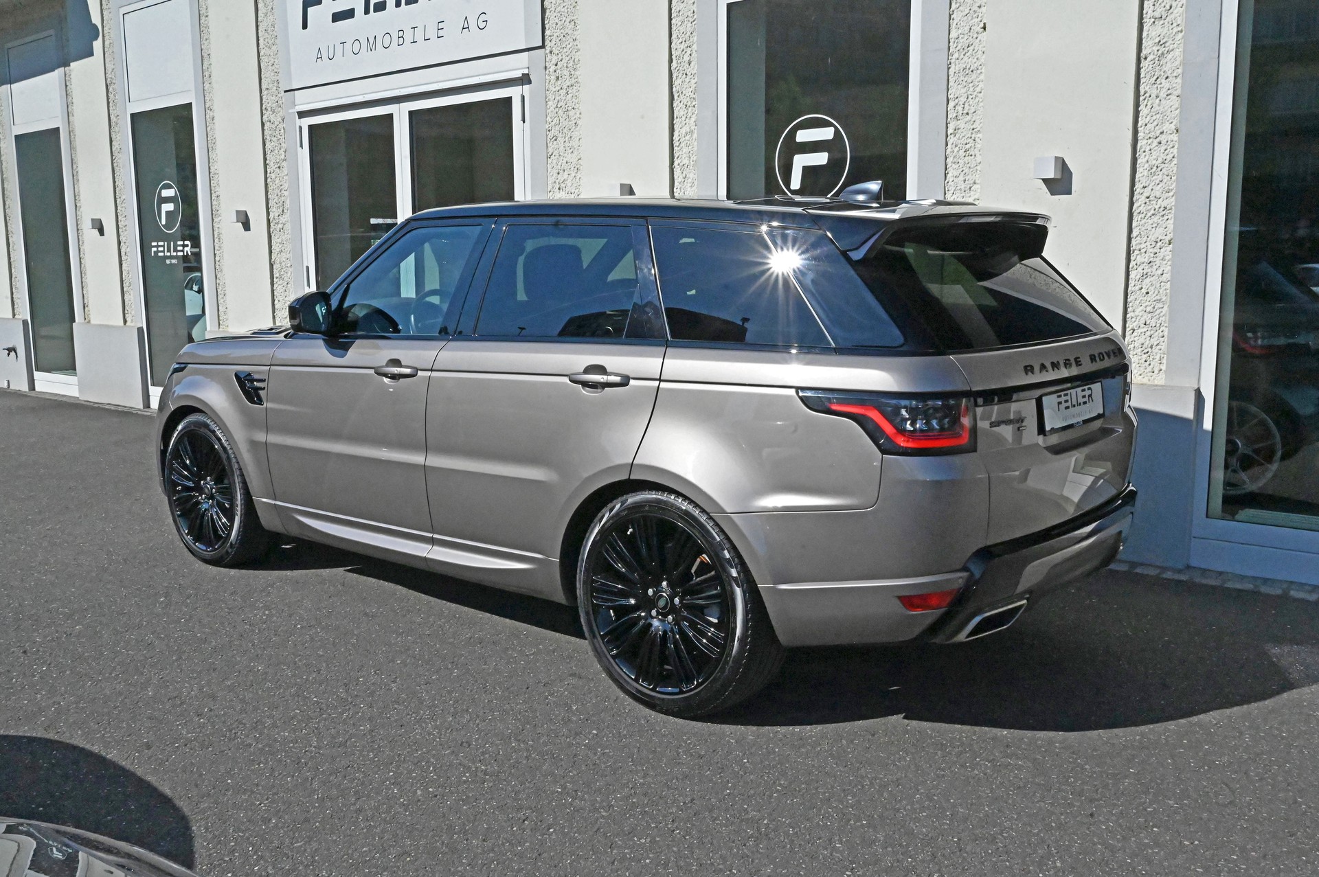 LAND ROVER Range Rover Sport D300 3.0D I6 MHEV HSE Dynamic Automatic-image-6