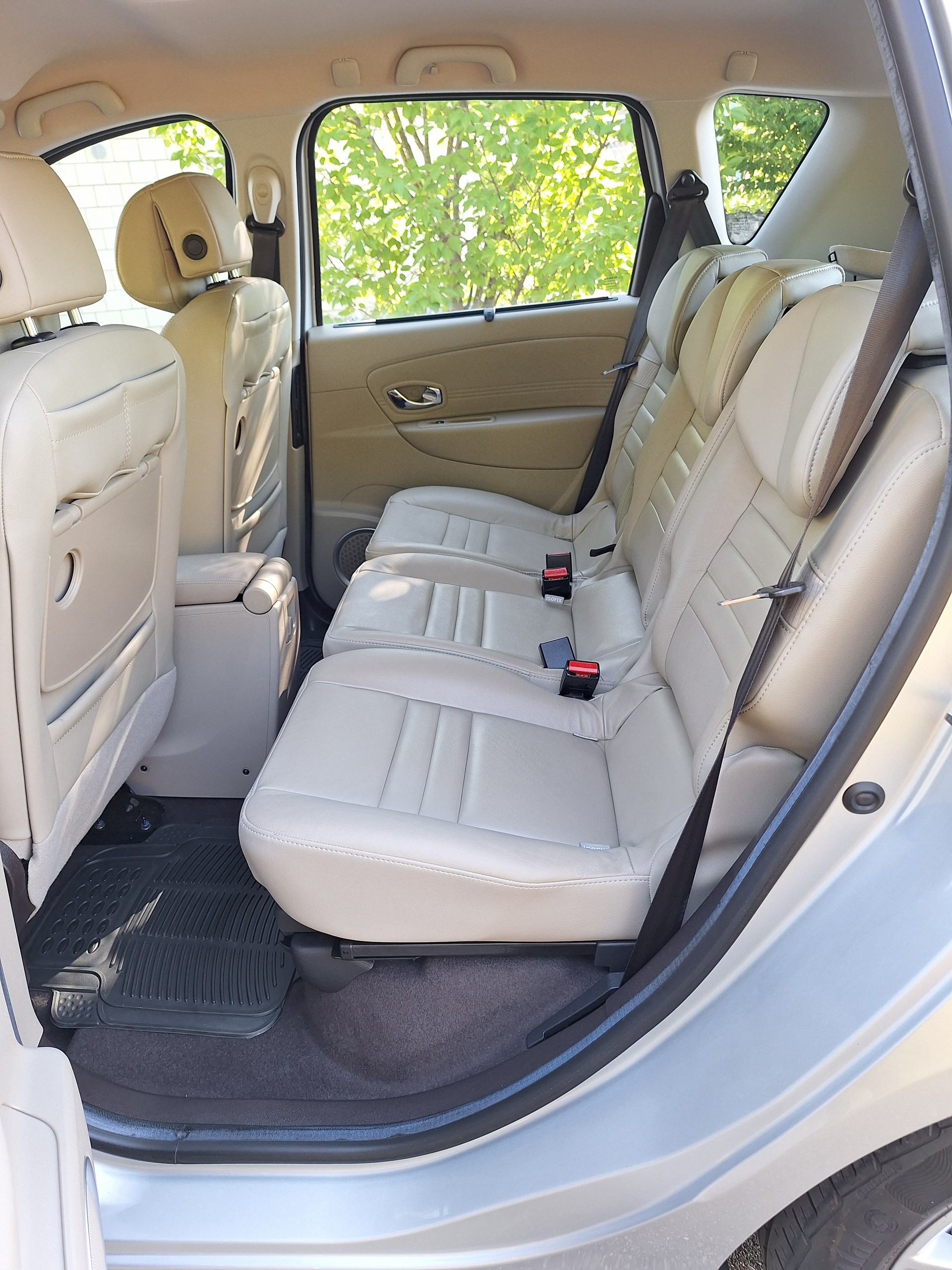RENAULT Scénic 2.0 16V Dynamique X-Tronic CVT-image-7