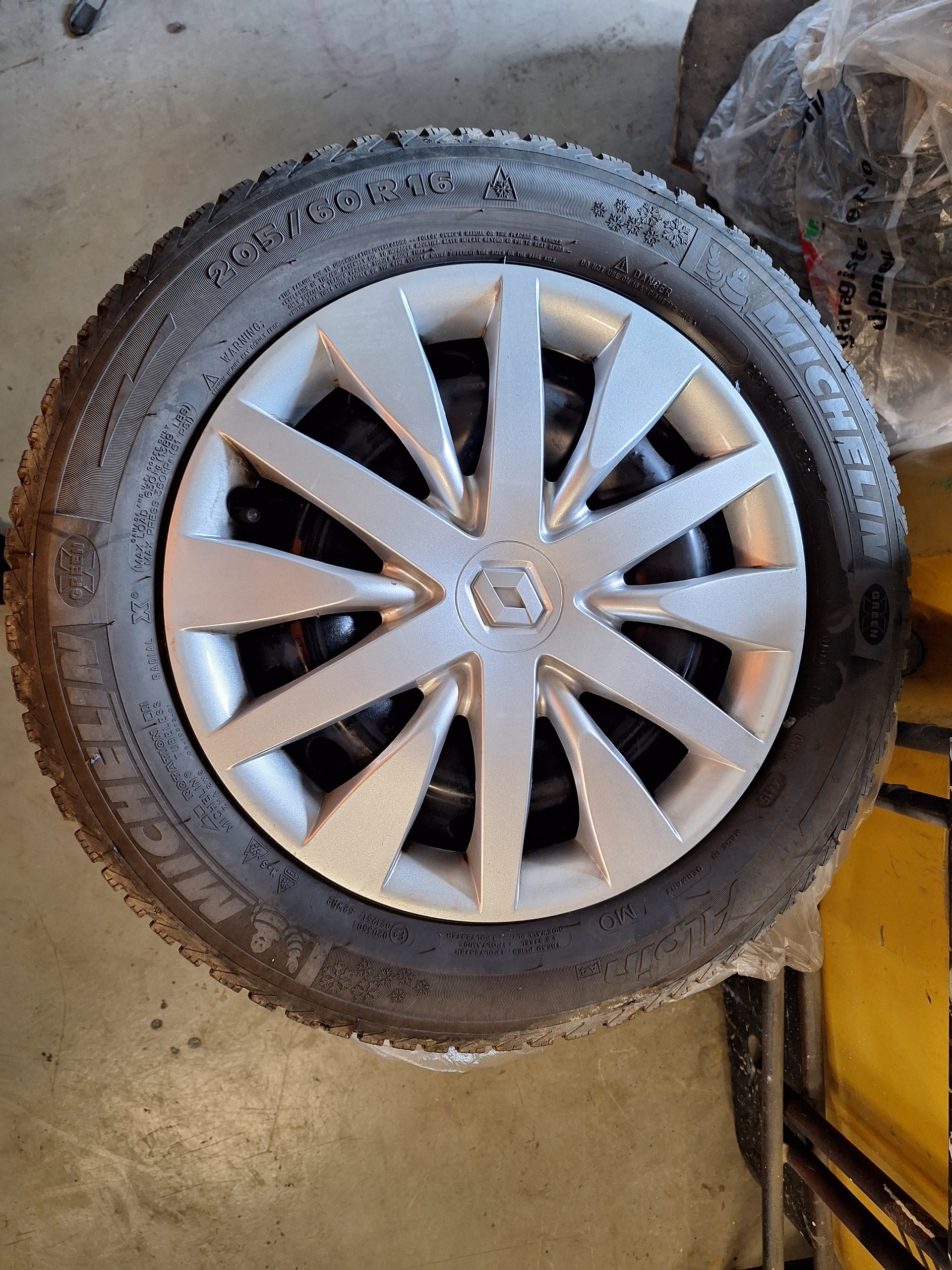 RENAULT Scénic 2.0 16V Dynamique X-Tronic CVT-image-11