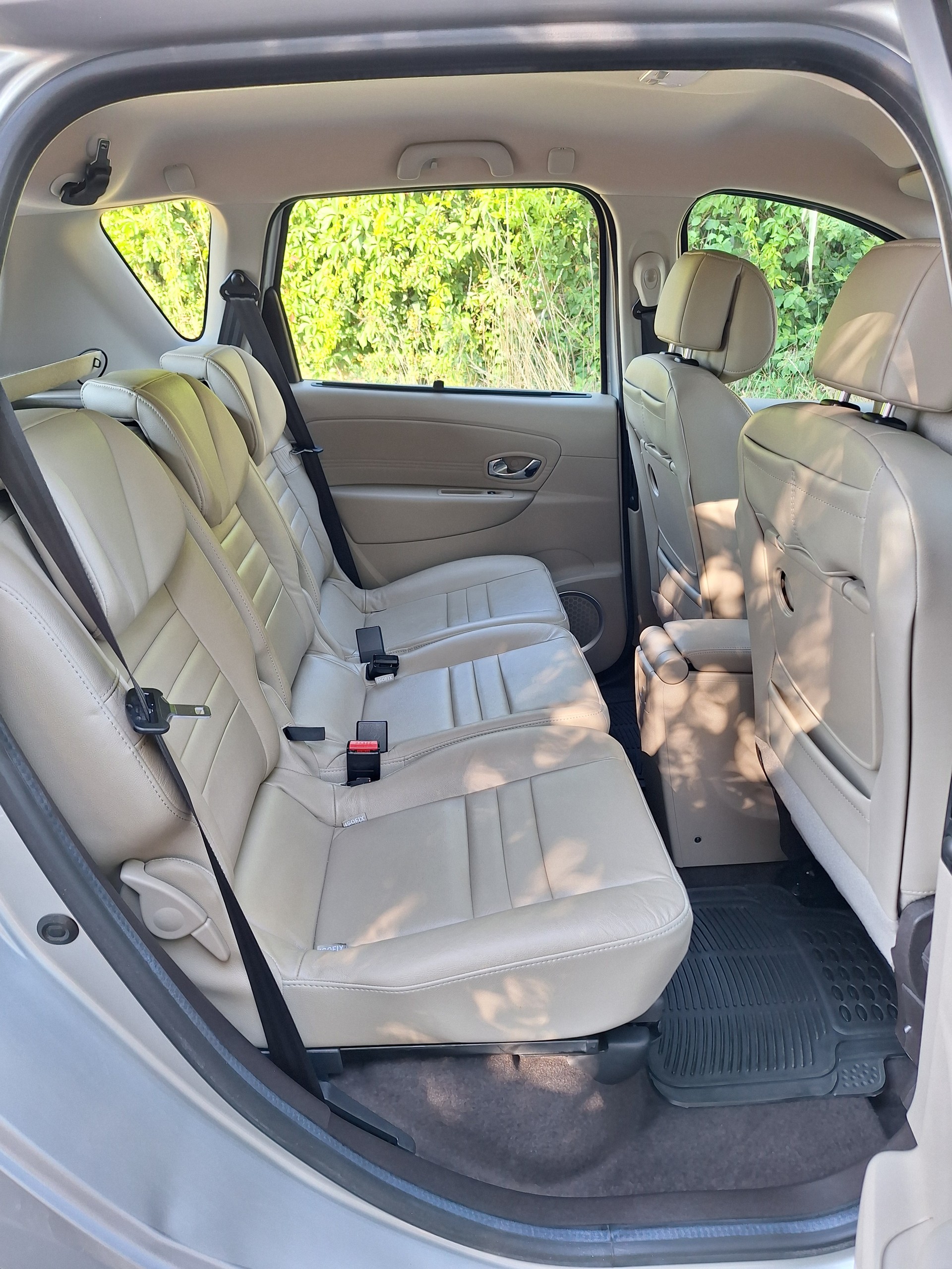 RENAULT Scénic 2.0 16V Dynamique X-Tronic CVT-image-6