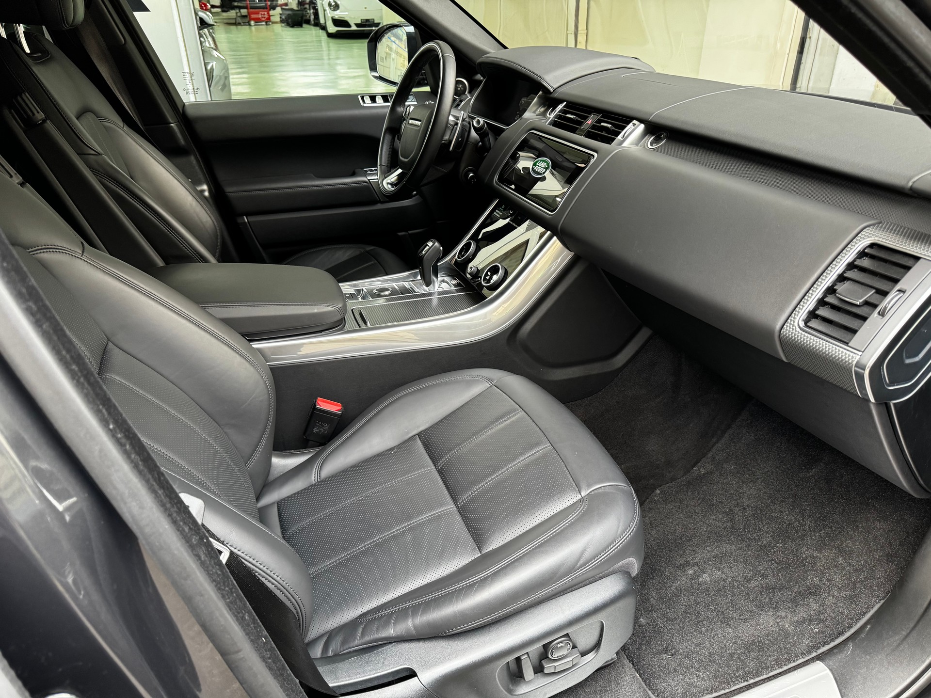 LAND ROVER Range Rover Sport P400e 2.0 I4 PHEV HSE Automatic-image-5