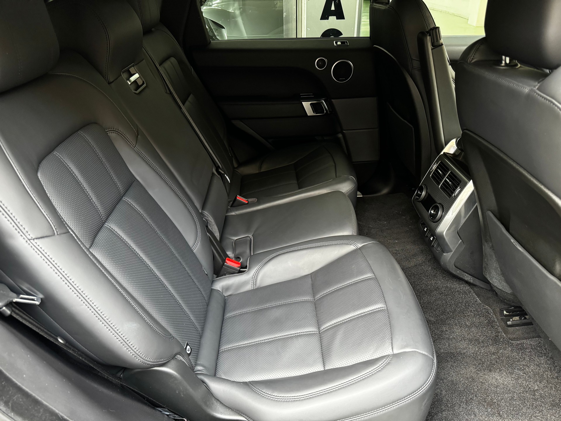 LAND ROVER Range Rover Sport P400e 2.0 I4 PHEV HSE Automatic-image-6