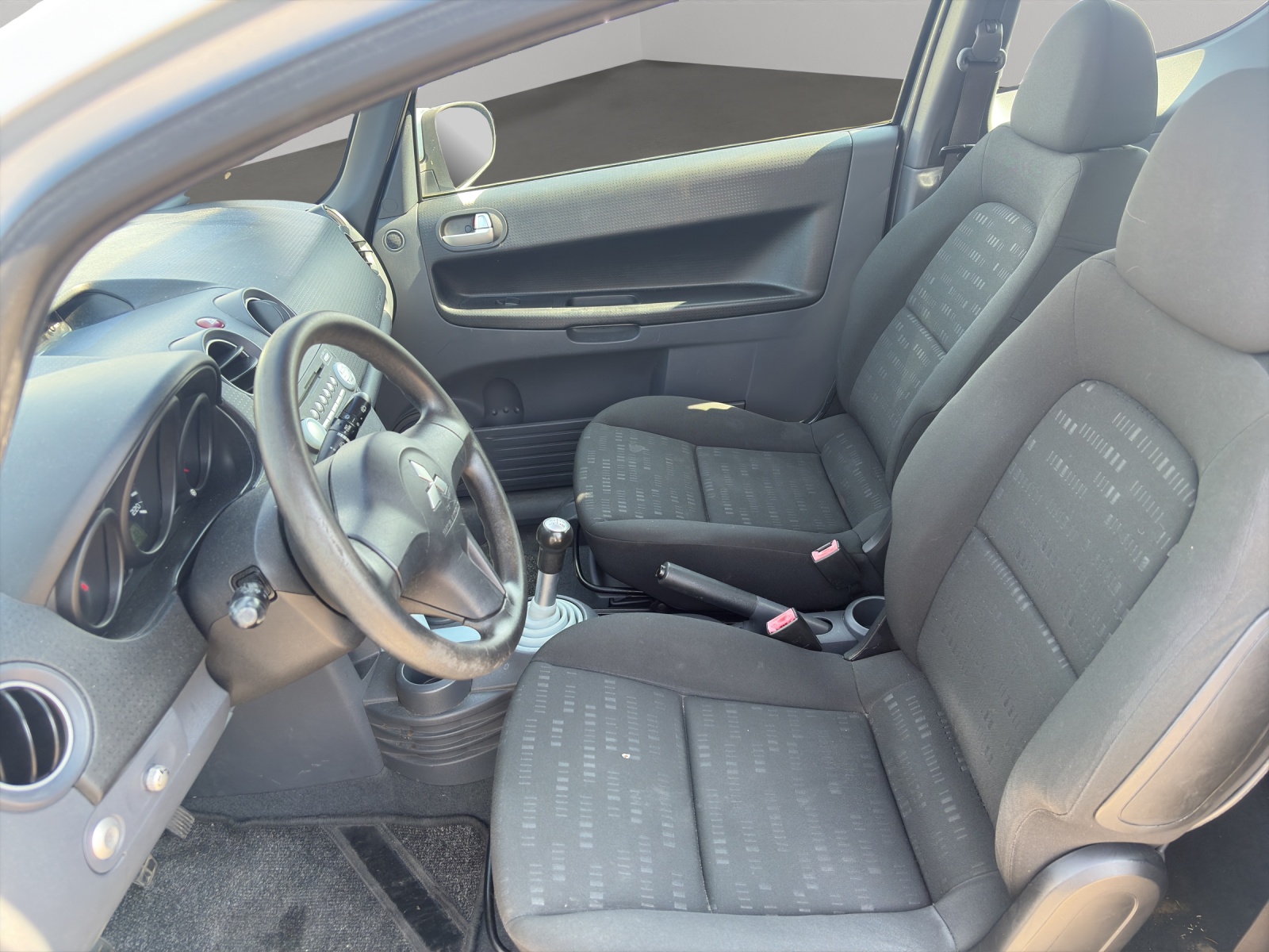 MITSUBISHI Colt 1.3 16V Invite-image-9