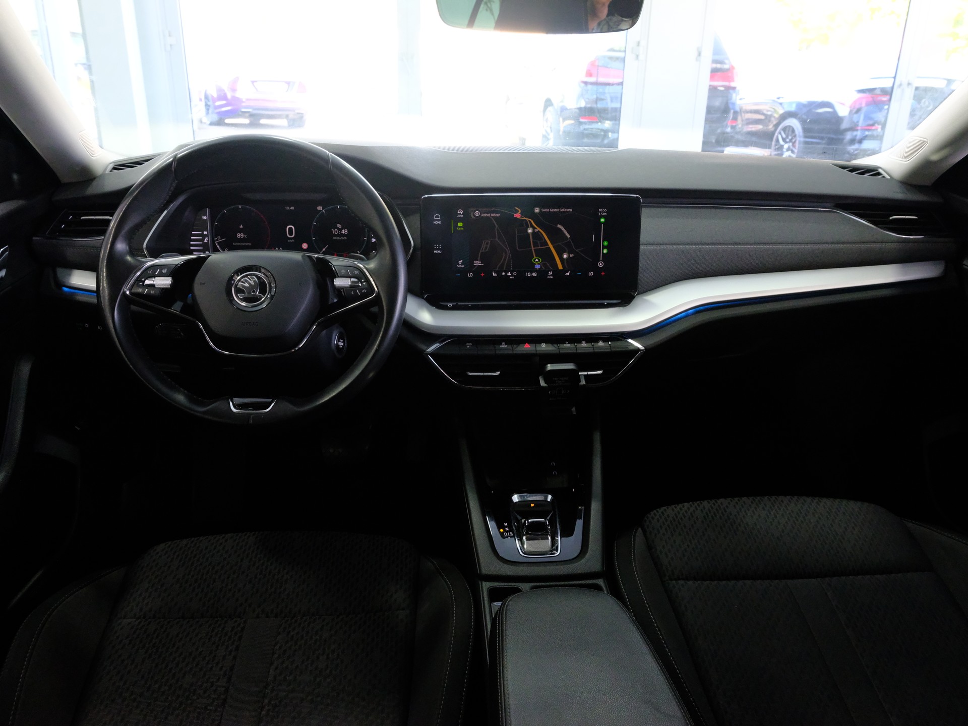 SKODA Octavia Combi 2.0 TDI DSG Style-image-11