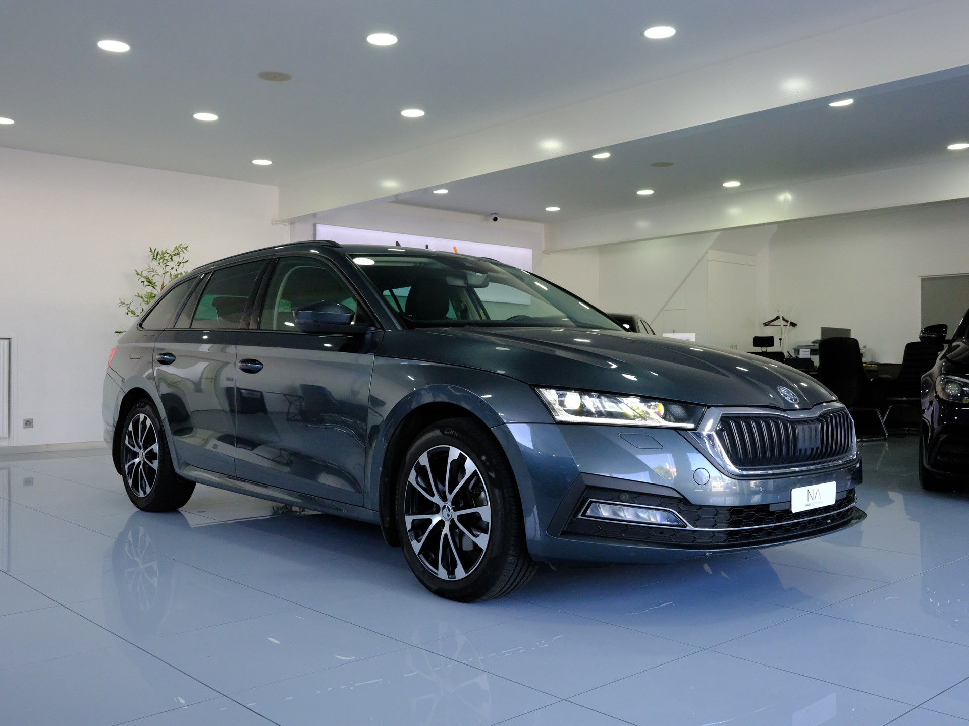 SKODA Octavia Combi 2.0 TDI DSG Style-image-1