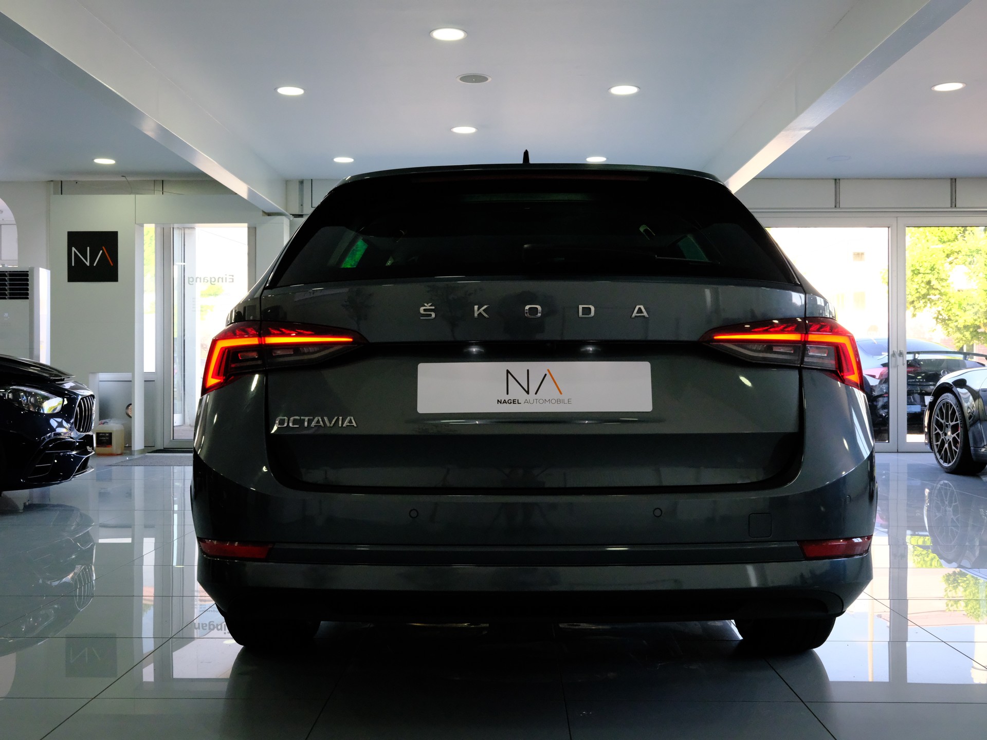 SKODA Octavia Combi 2.0 TDI DSG Style-image-5