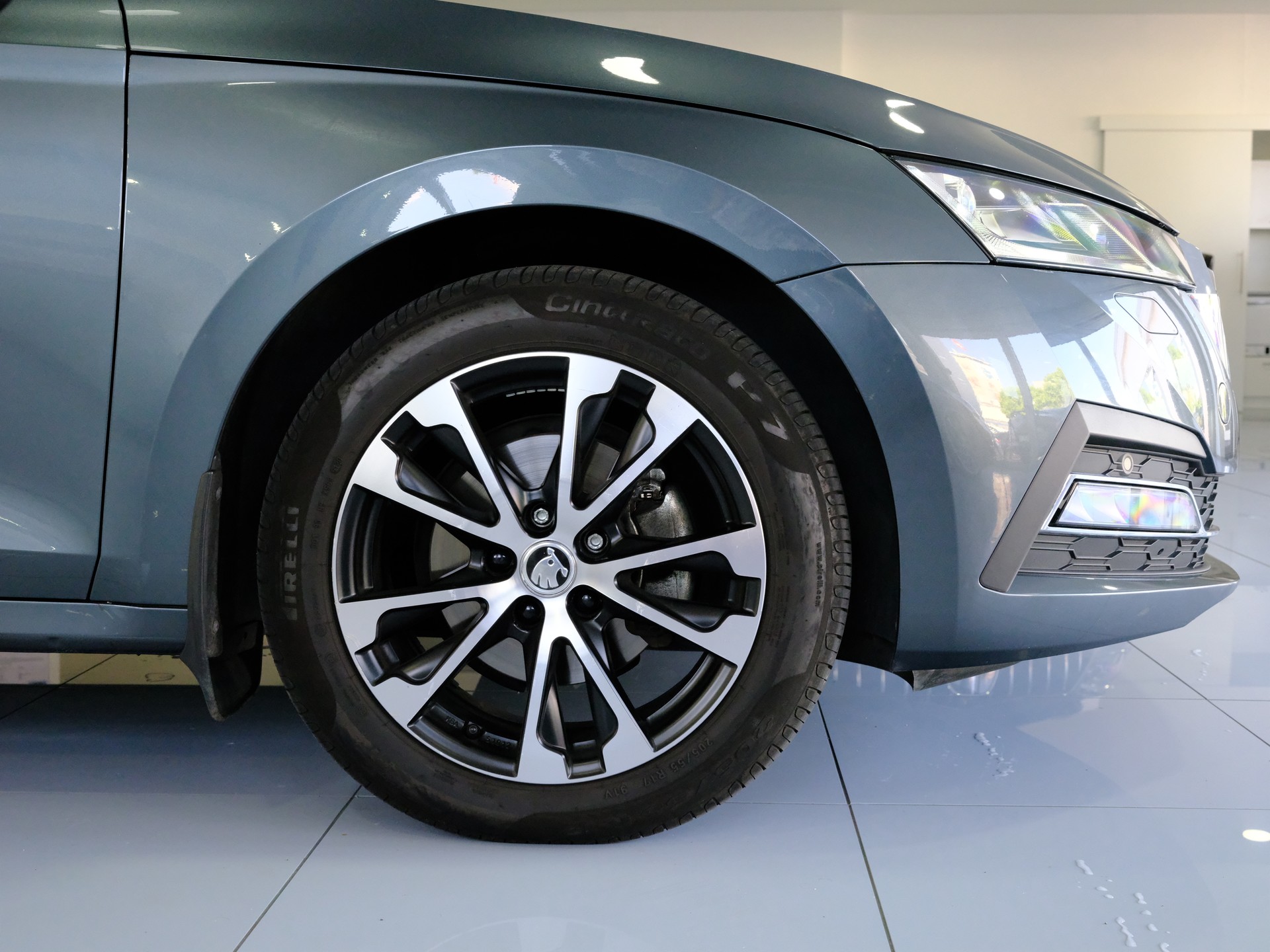 SKODA Octavia Combi 2.0 TDI DSG Style-image-14