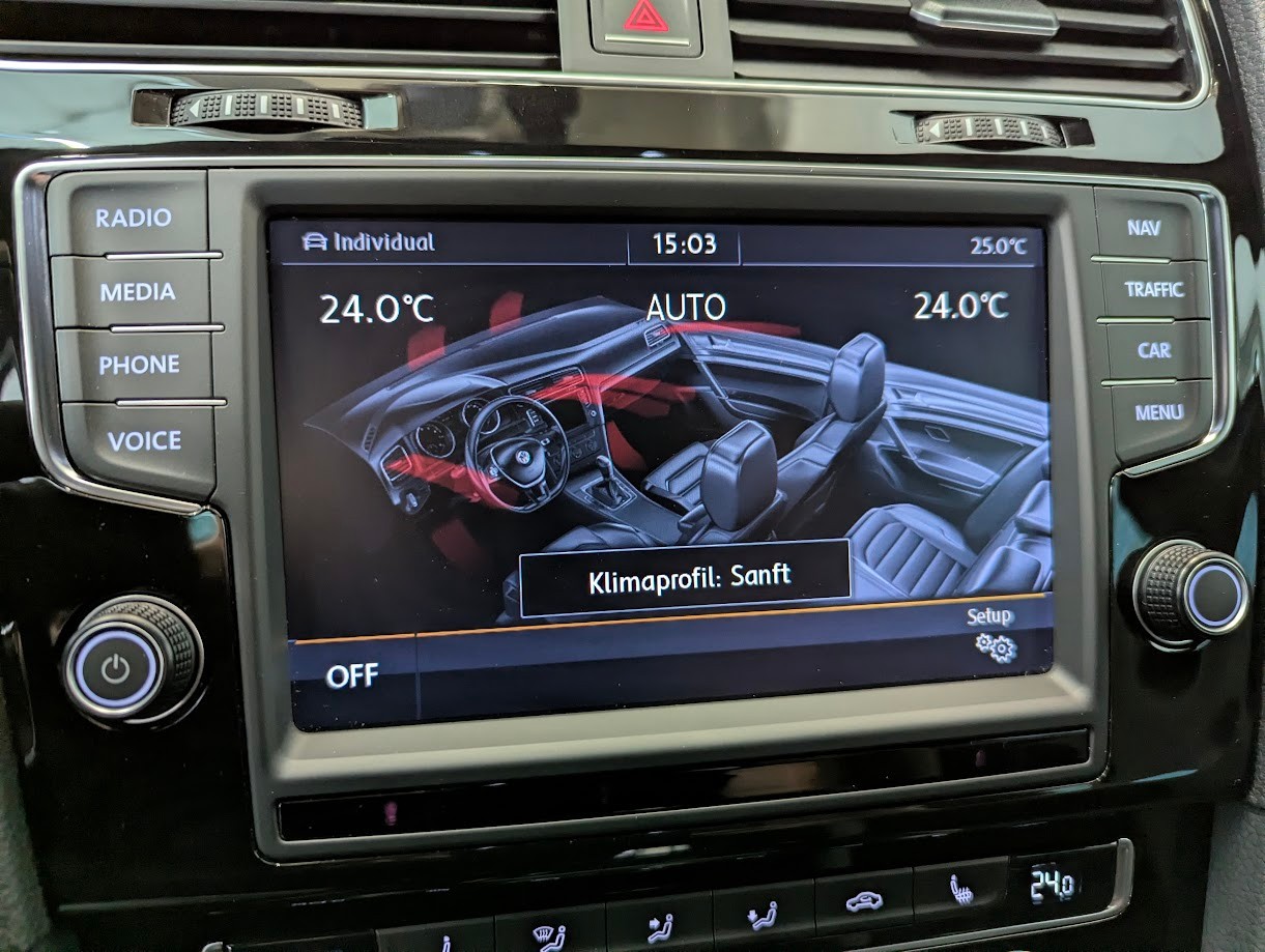 VW Golf VII 2.0 TSI R DSG 4Motion*1.HAND CH-AUTO 12MT GAR FRISCH AB MFK+AB SERVICE GROSSES NAVI CAM ACC-image-9