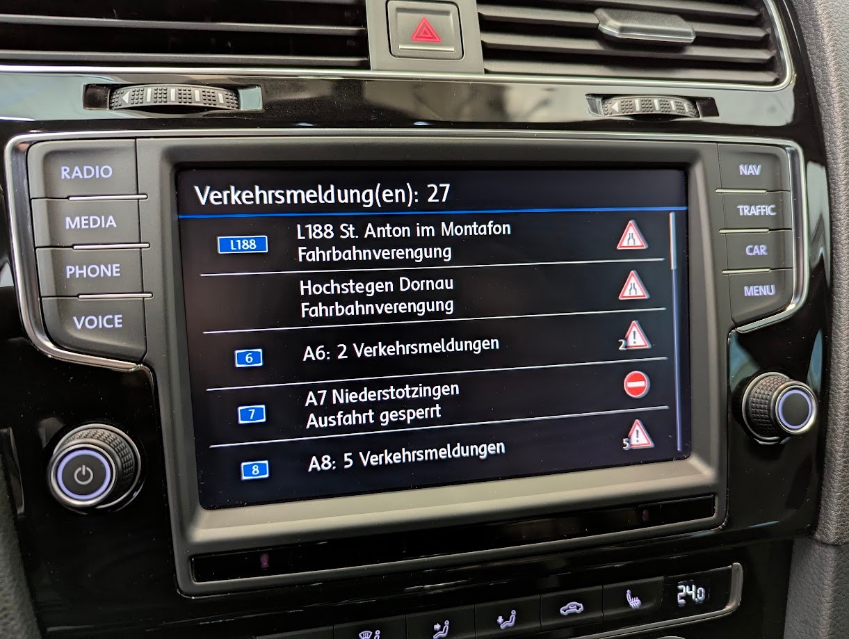 VW Golf VII 2.0 TSI R DSG 4Motion*1.HAND CH-AUTO 12MT GAR FRISCH AB MFK+AB SERVICE GROSSES NAVI CAM ACC-image-15