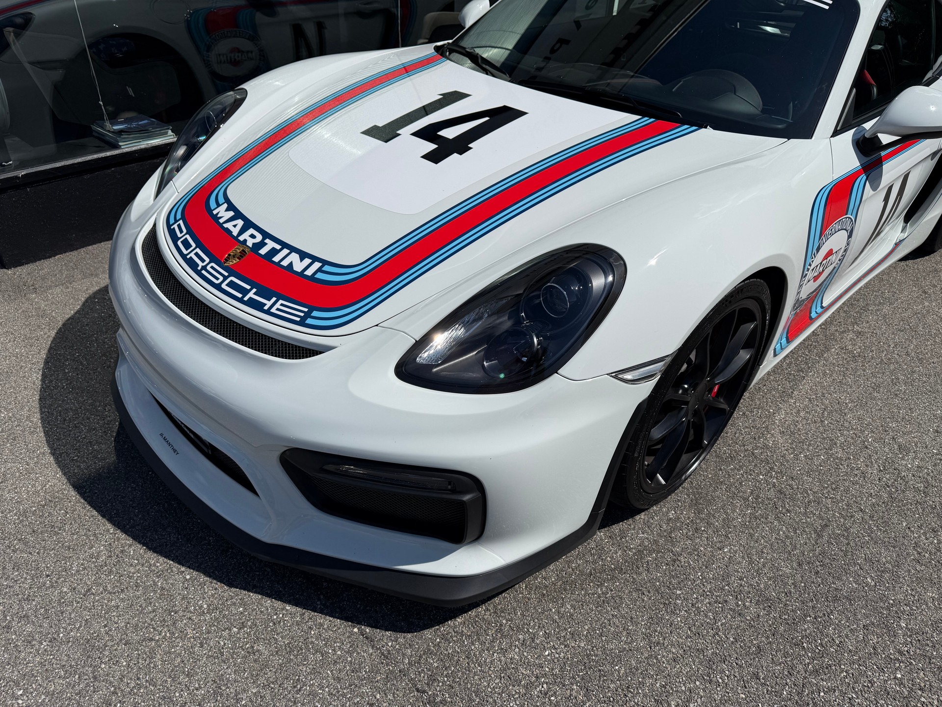 PORSCHE Cayman GT4-image-2