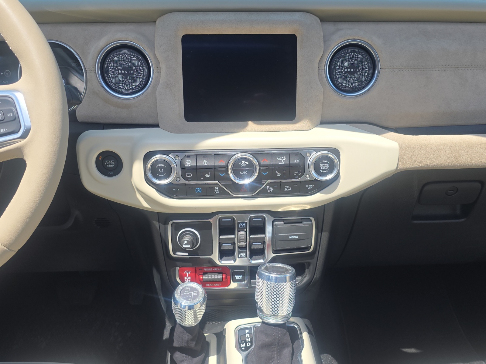 JEEP Wrangler Brute Unlimited 4xe-image-11