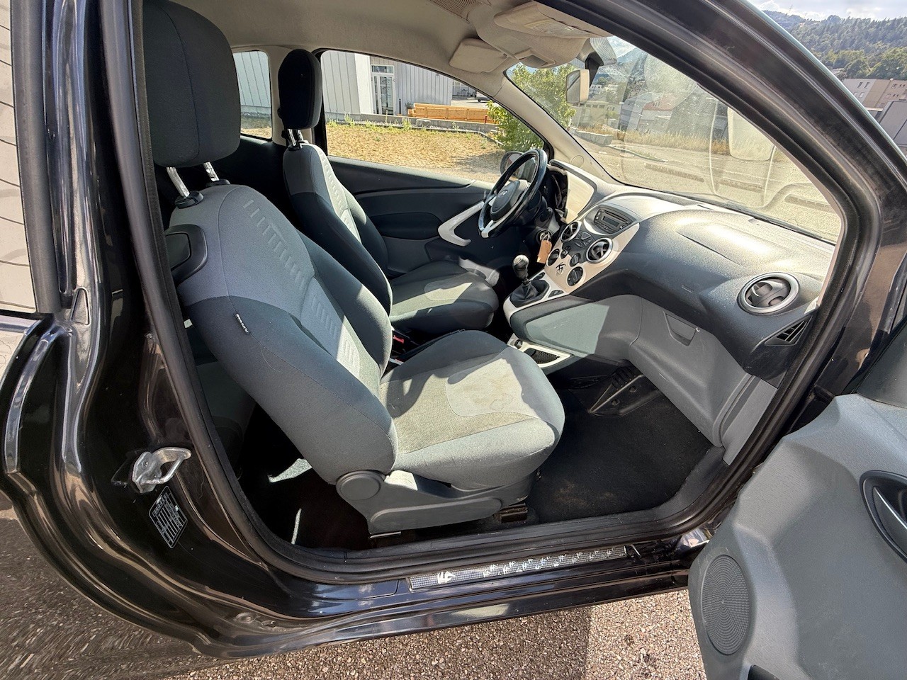 FORD KA 1.25 Titanium+-image-9