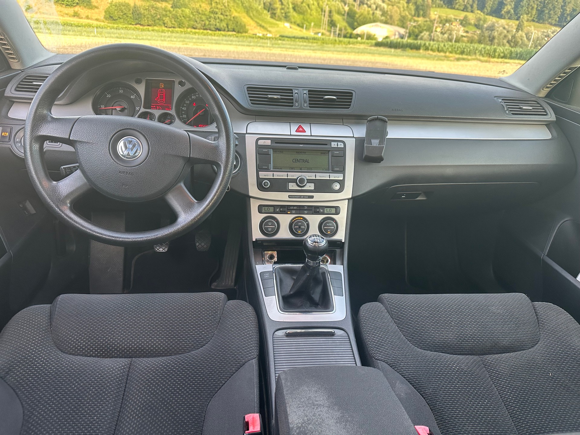 VW Passat Variant 2.0 TDI Comfortline 4Motion-image-10