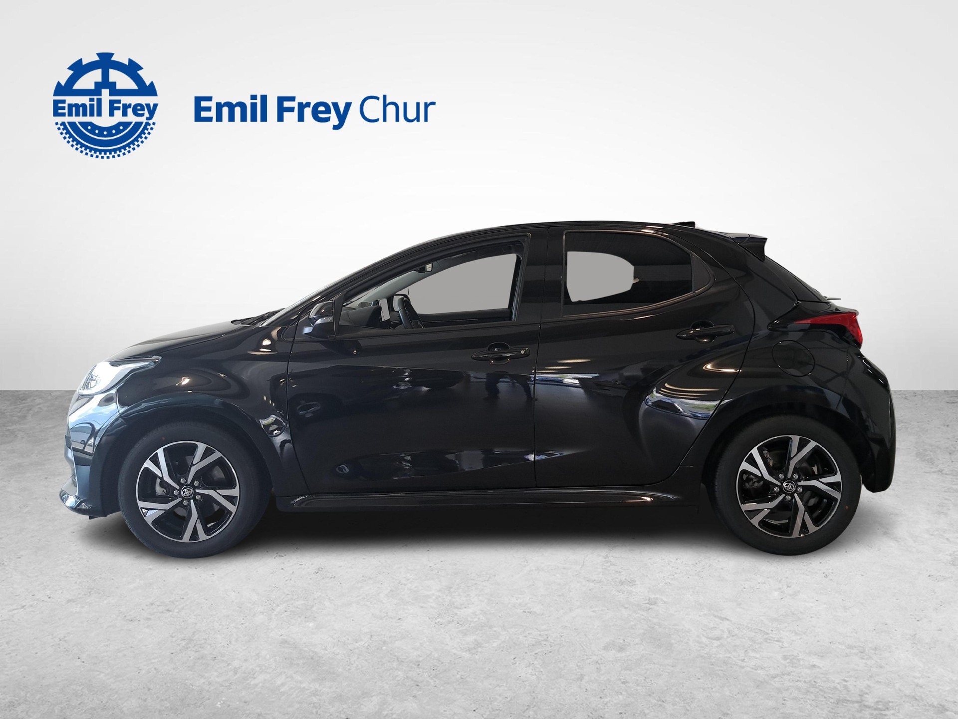 TOYOTA Yaris 1.5 VVT-i HSD Trend-image-1