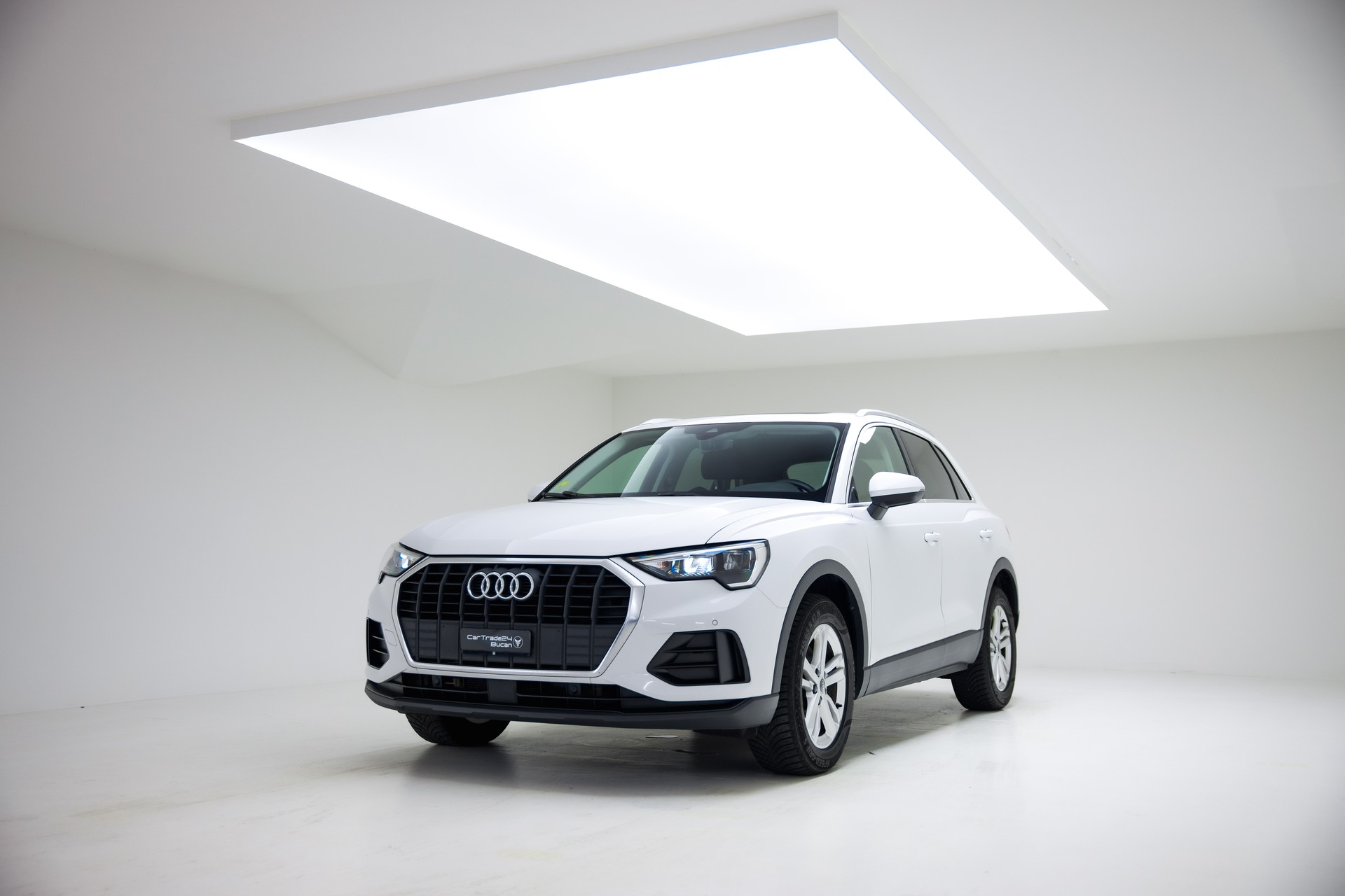 AUDI Q3 35 TDI quattro S-tronic-image-3