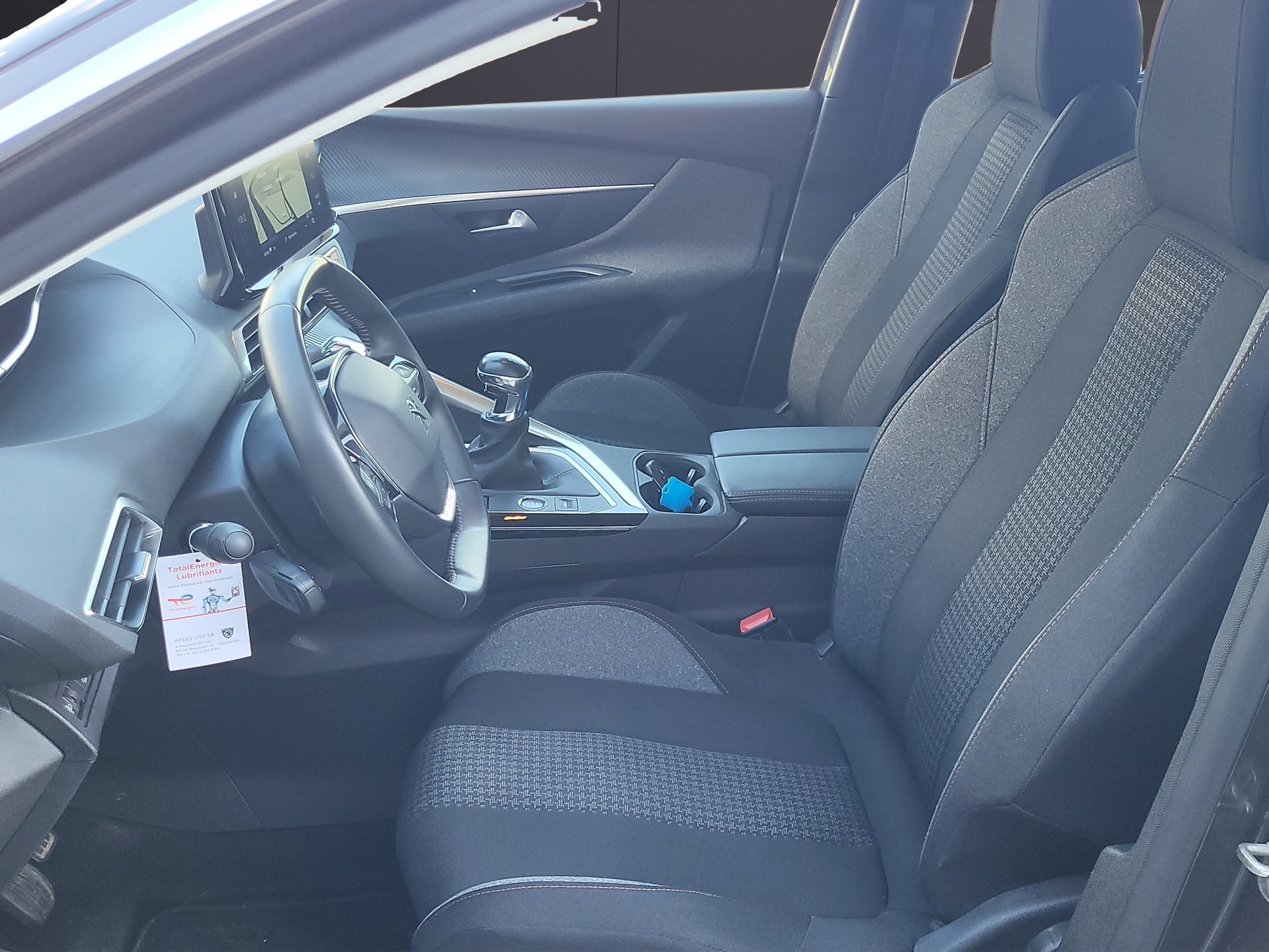 PEUGEOT 5008 1.2 Active Pack-image-4