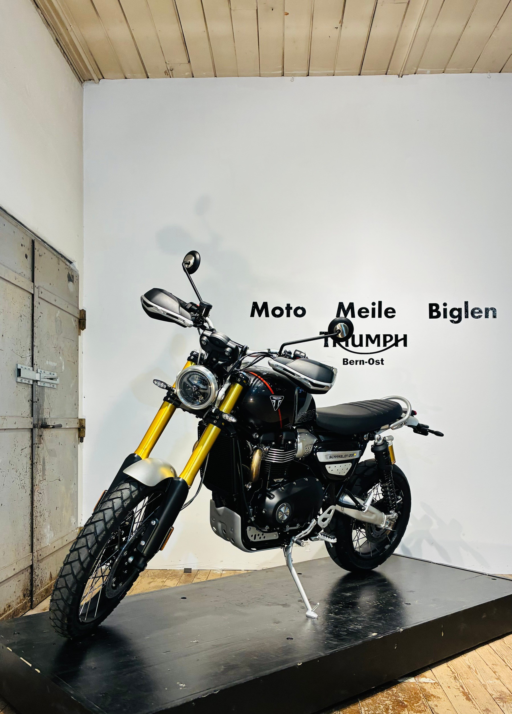TRIUMPH Scrambler 1200 XE-showroom-element-1