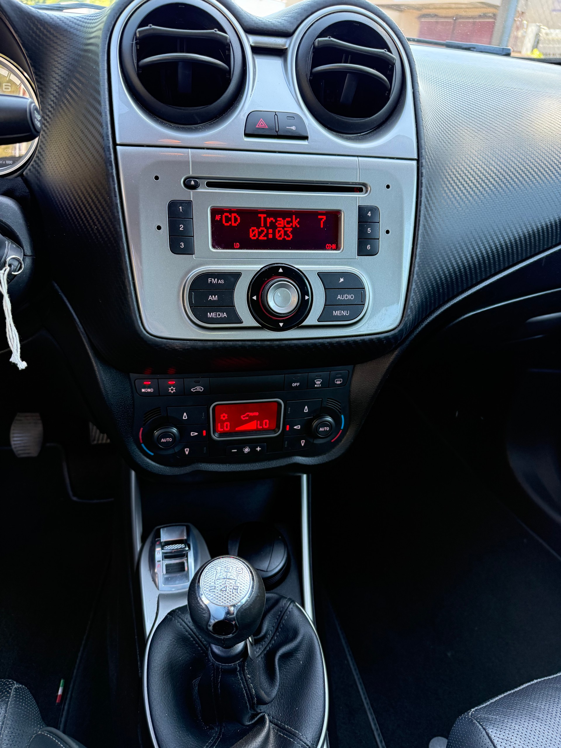 ALFA ROMEO MiTo 1.4 TB Distinctive-image-10