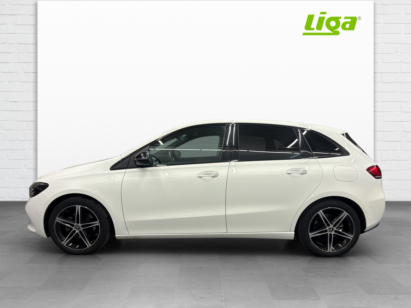MERCEDES-BENZ B 200 Progressive-image-2