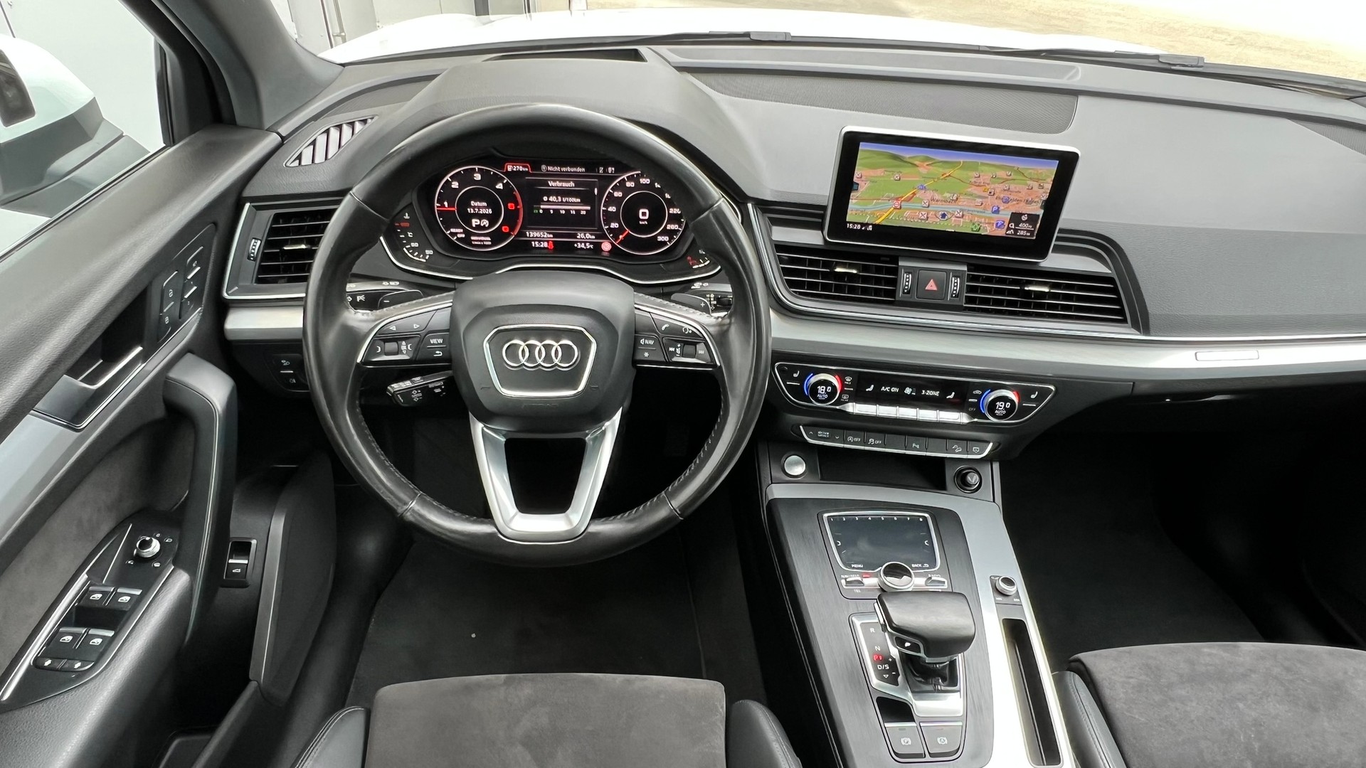 AUDI Q5 2.0 TDI SPORT BLACK QUATTRO S-TRONIC l 190 PS-image-20
