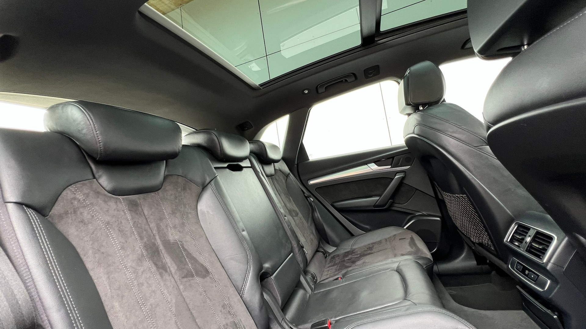 AUDI Q5 2.0 TDI SPORT BLACK QUATTRO S-TRONIC l 190 PS-image-27