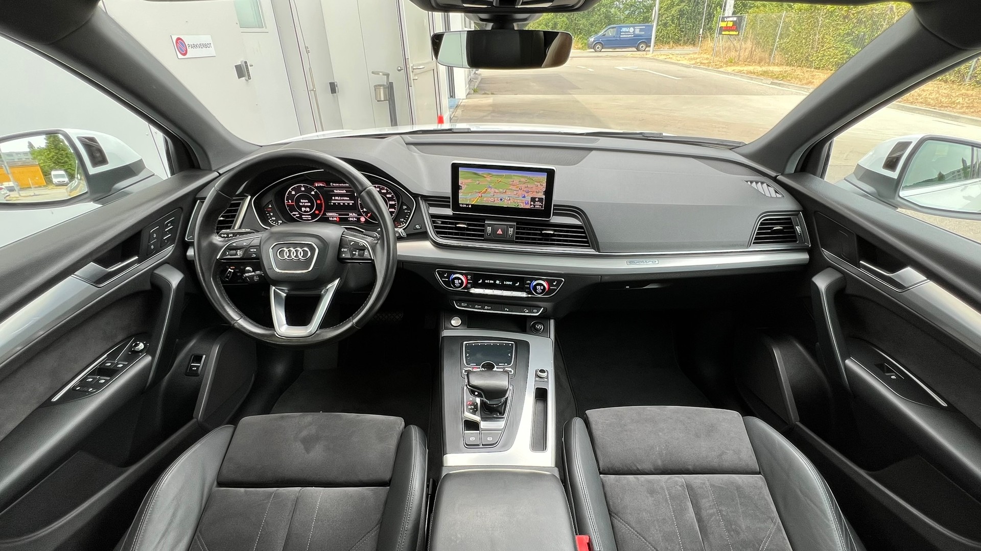 AUDI Q5 2.0 TDI SPORT BLACK QUATTRO S-TRONIC l 190 PS-image-19