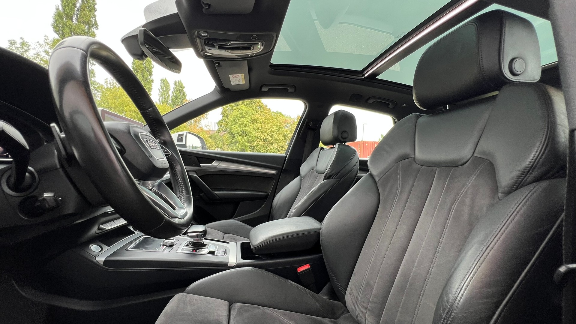 AUDI Q5 2.0 TDI SPORT BLACK QUATTRO S-TRONIC l 190 PS-image-23