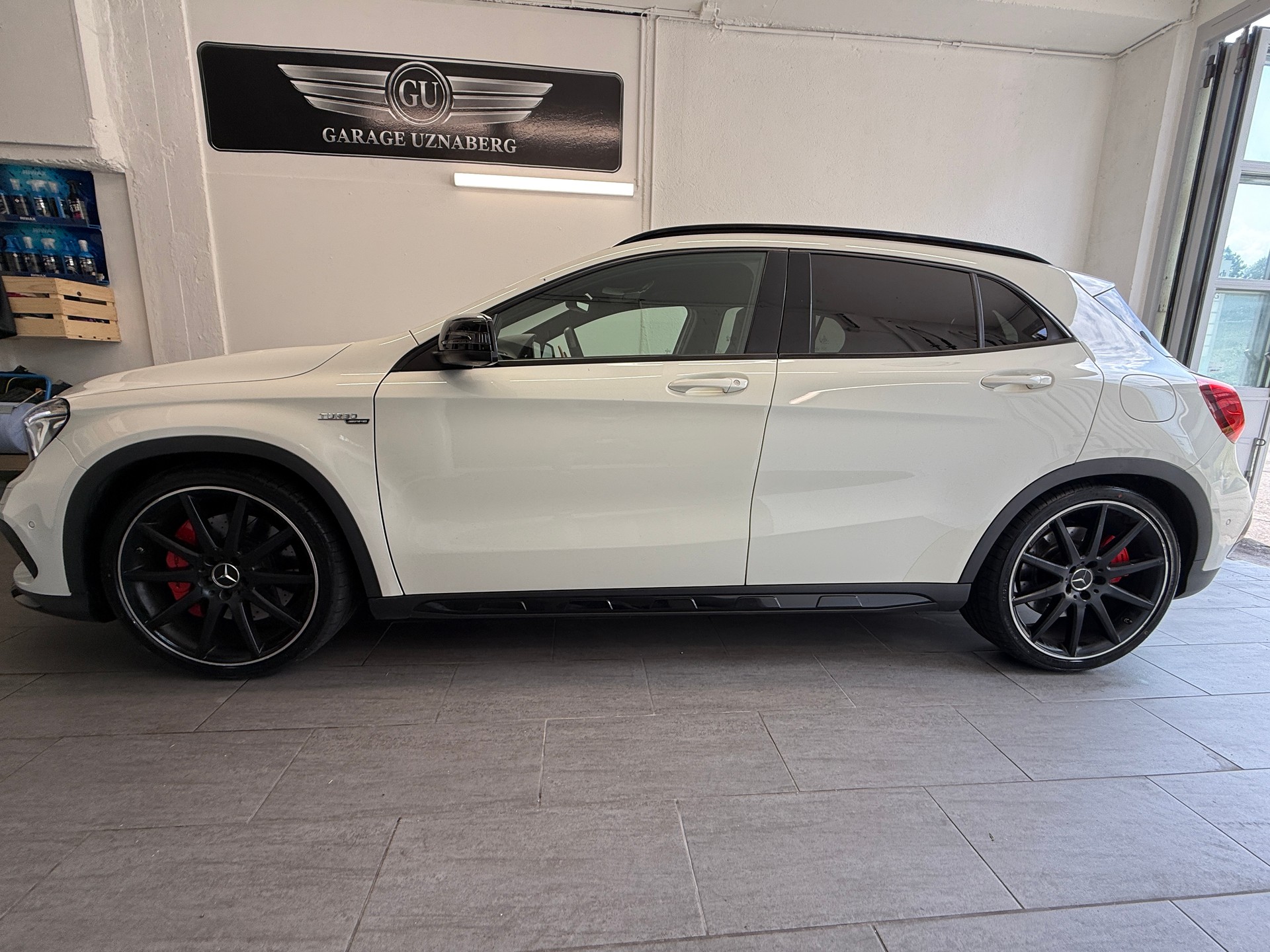 MERCEDES-BENZ GLA 45 AMG 4Matic 7G-DCT Ab 260.- pro Monat-image-1