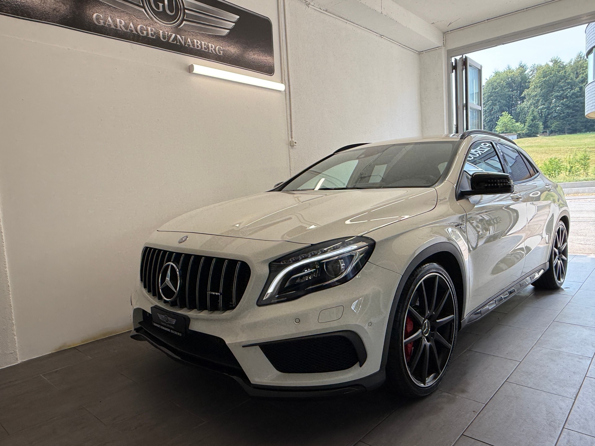 MERCEDES-BENZ GLA 45 AMG 4Matic 7G-DCT Ab 260.- pro Monat-image-0