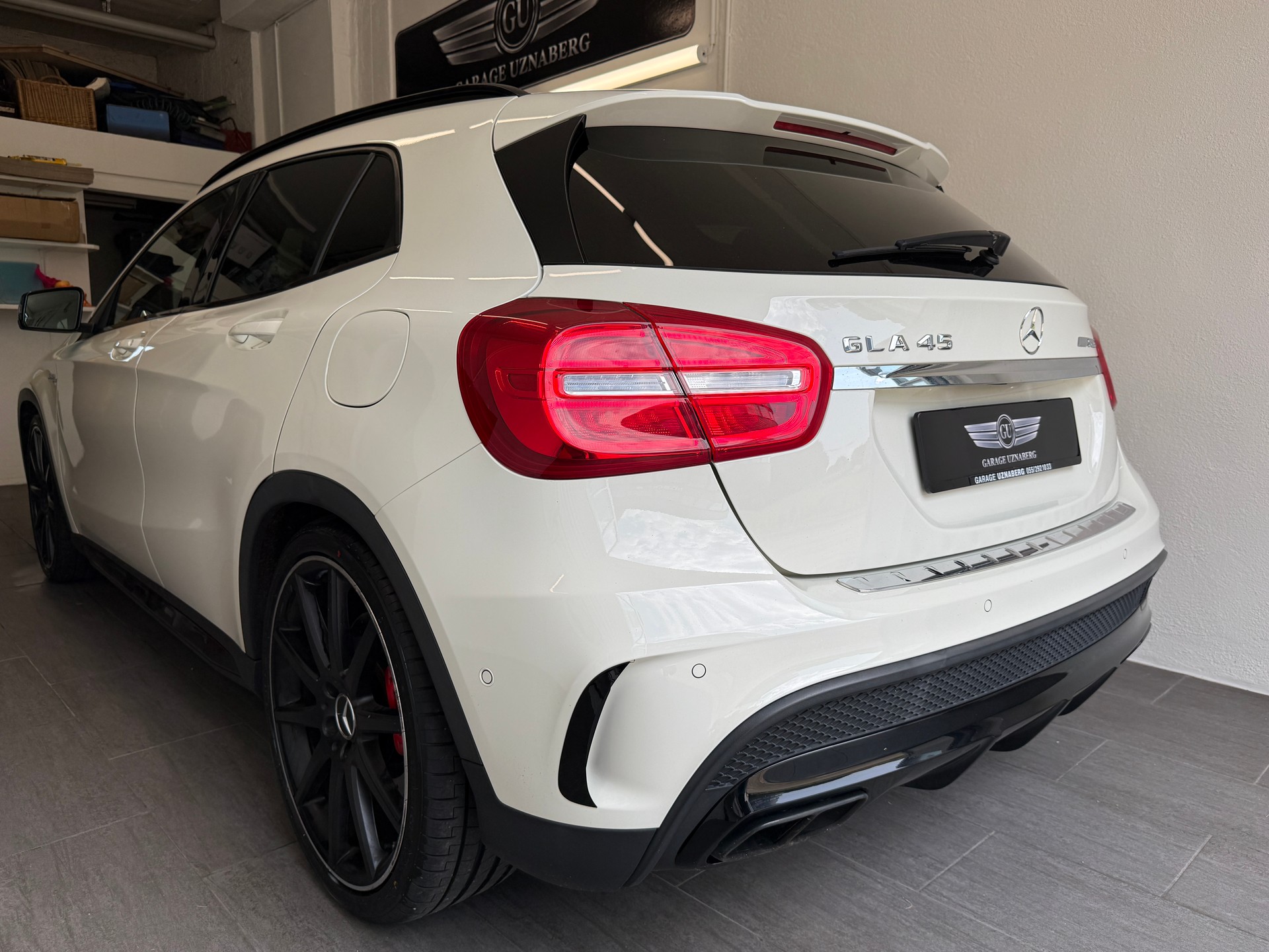 MERCEDES-BENZ GLA 45 AMG 4Matic 7G-DCT Ab 260.- pro Monat-image-2