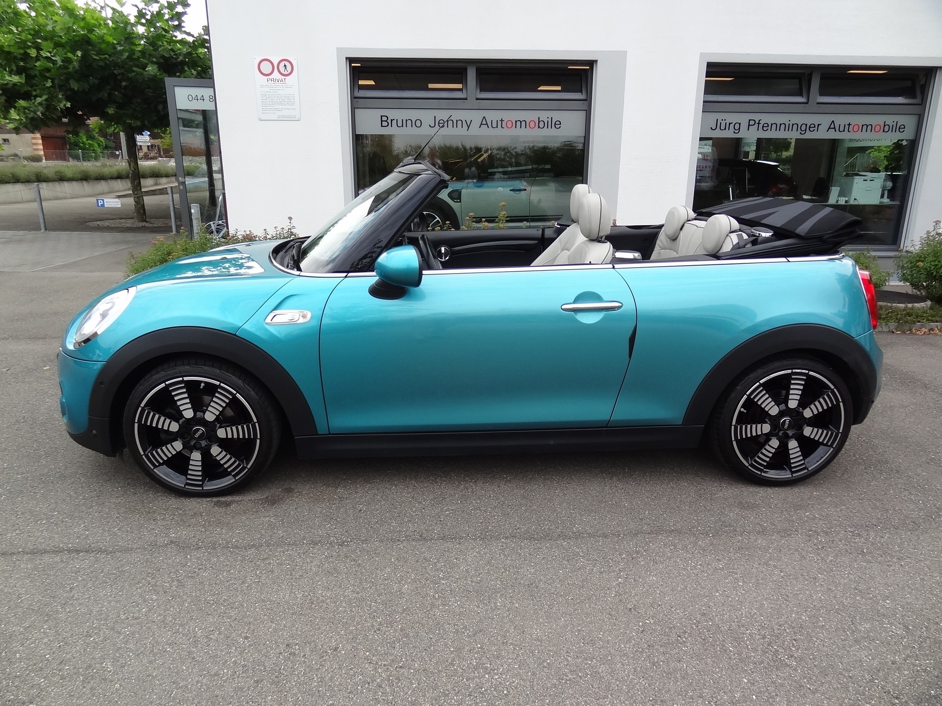MINI Cooper S Cabriolet Steptronic-image-2