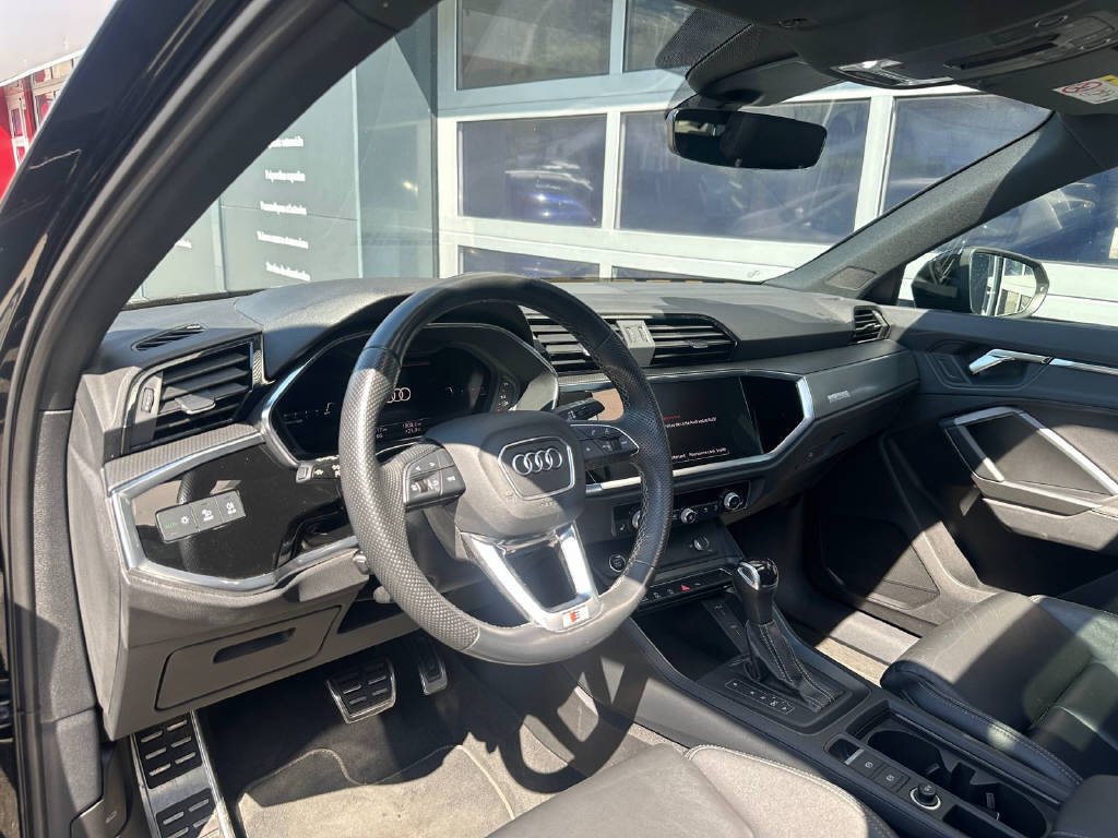 AUDI Q3 Sportback 2.0 40 TFSI Sline quattro - CH-image-4