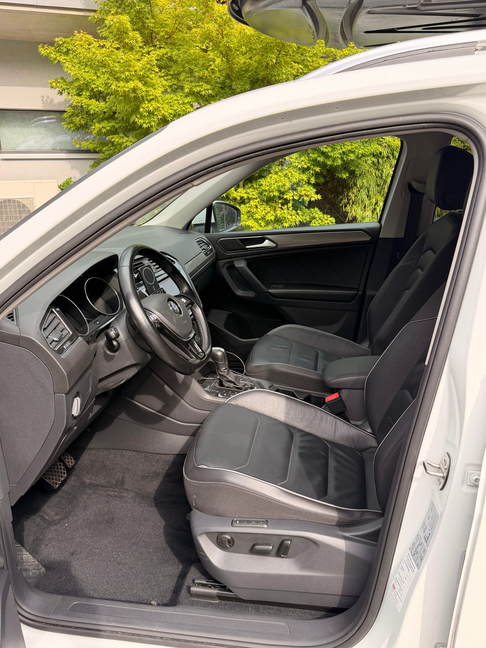 VW Allspace 2.0 tsi comfortline 4motion dsg-image-3