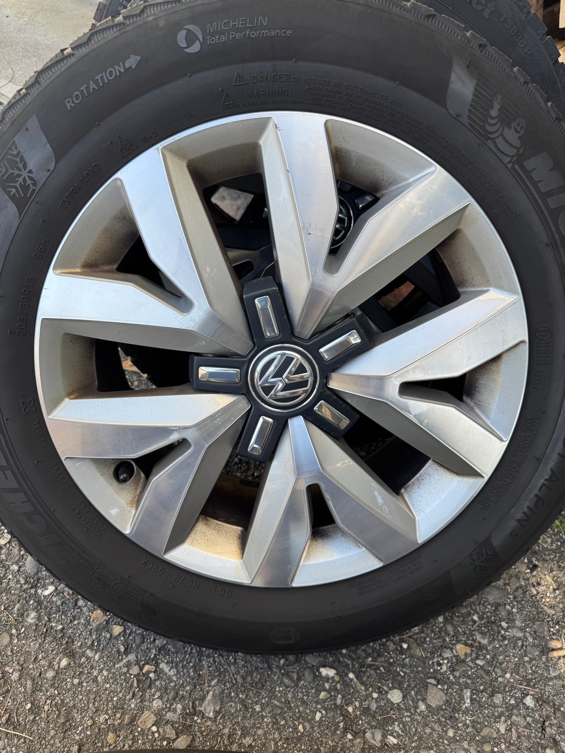 VW Touran 1.6 TDI BlueMotion Technology Trendline DSG-image-15
