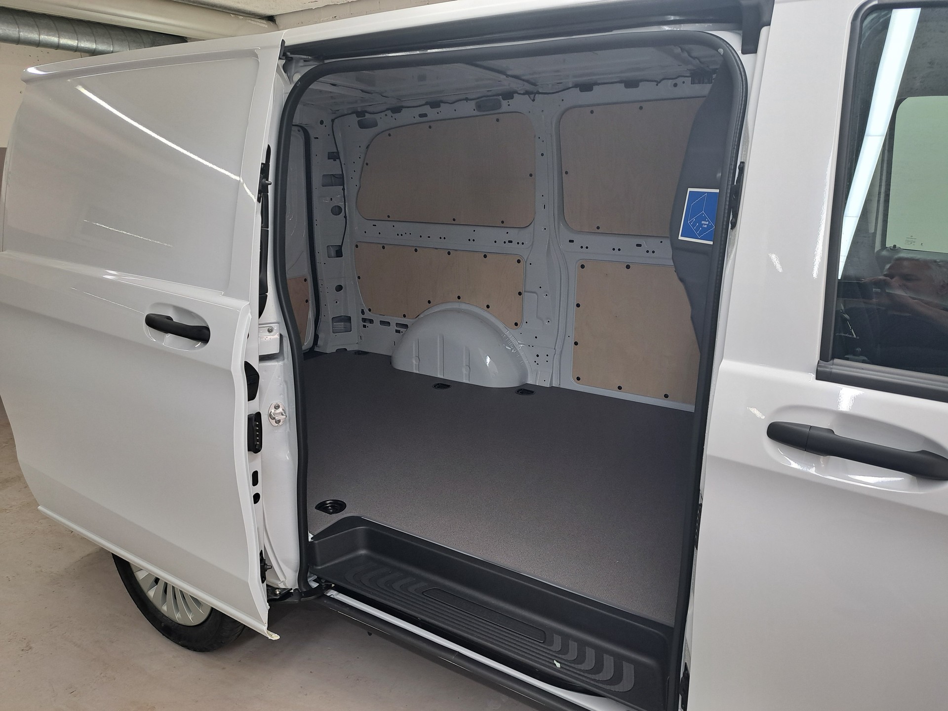 MERCEDES-BENZ Vito 116 CDI 4MATIC KA PRO 3200mm L-image-8