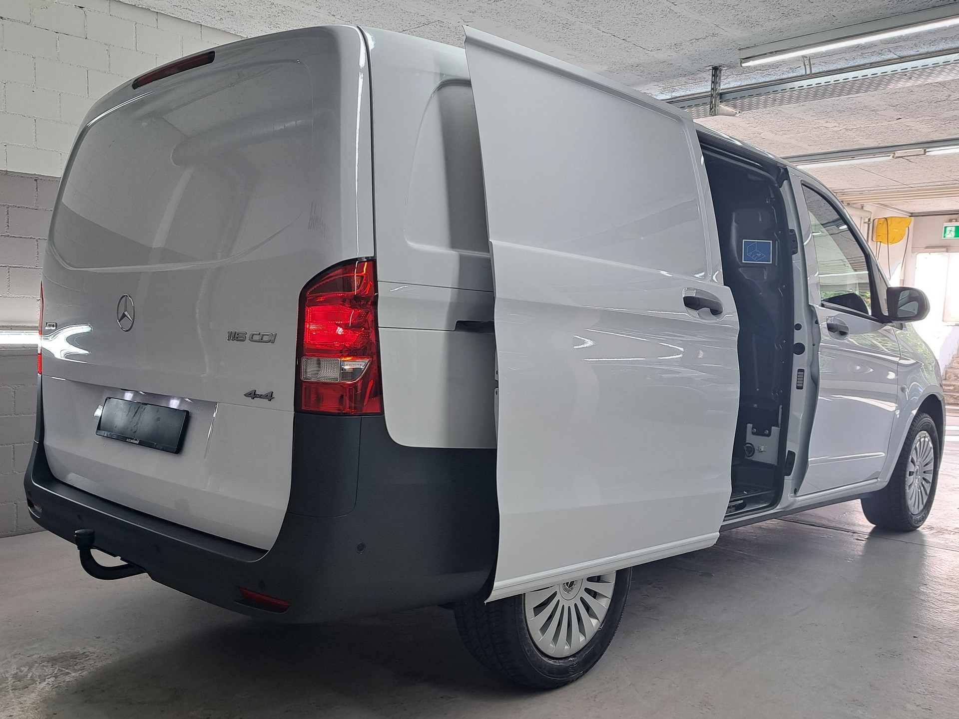 MERCEDES-BENZ Vito 116 CDI 4MATIC KA PRO 3200mm L-image-2