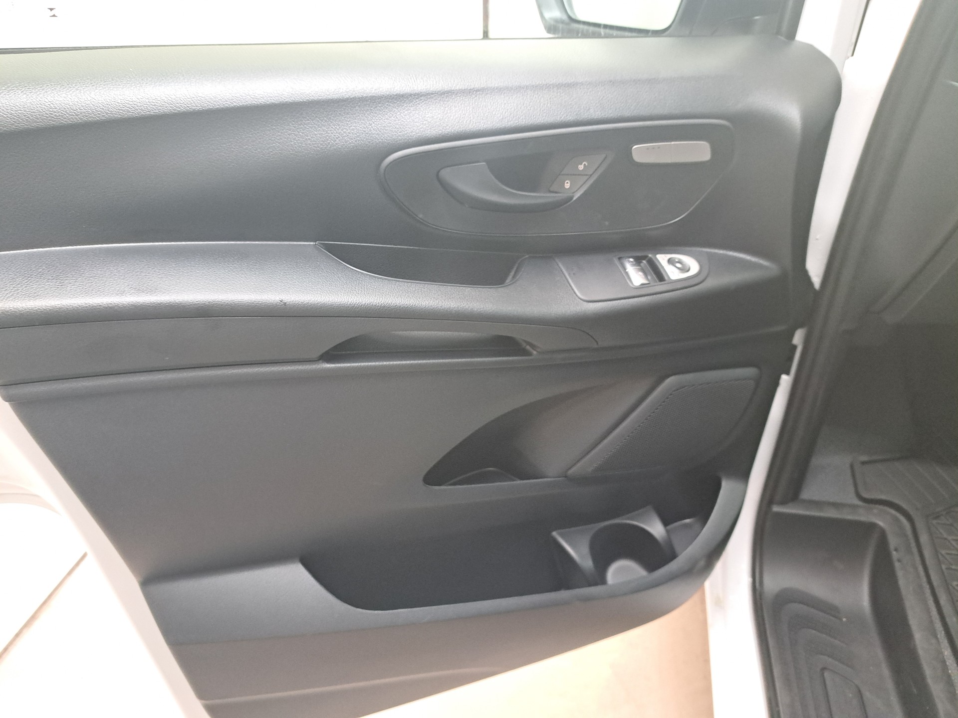 MERCEDES-BENZ Vito 116 CDI 4MATIC KA PRO 3200mm L-image-12