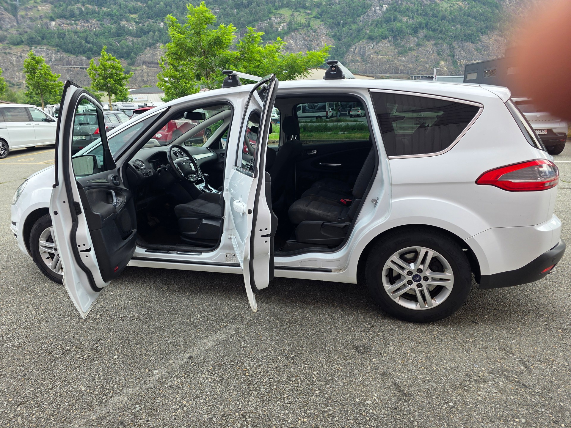 FORD S-Max 2.0 TDCi Titanium PowerShift-image-9
