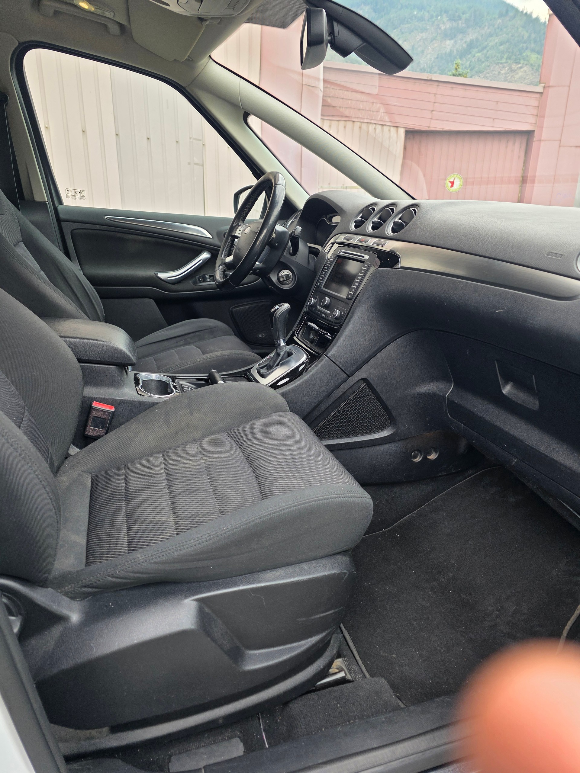 FORD S-Max 2.0 TDCi Titanium PowerShift-image-8