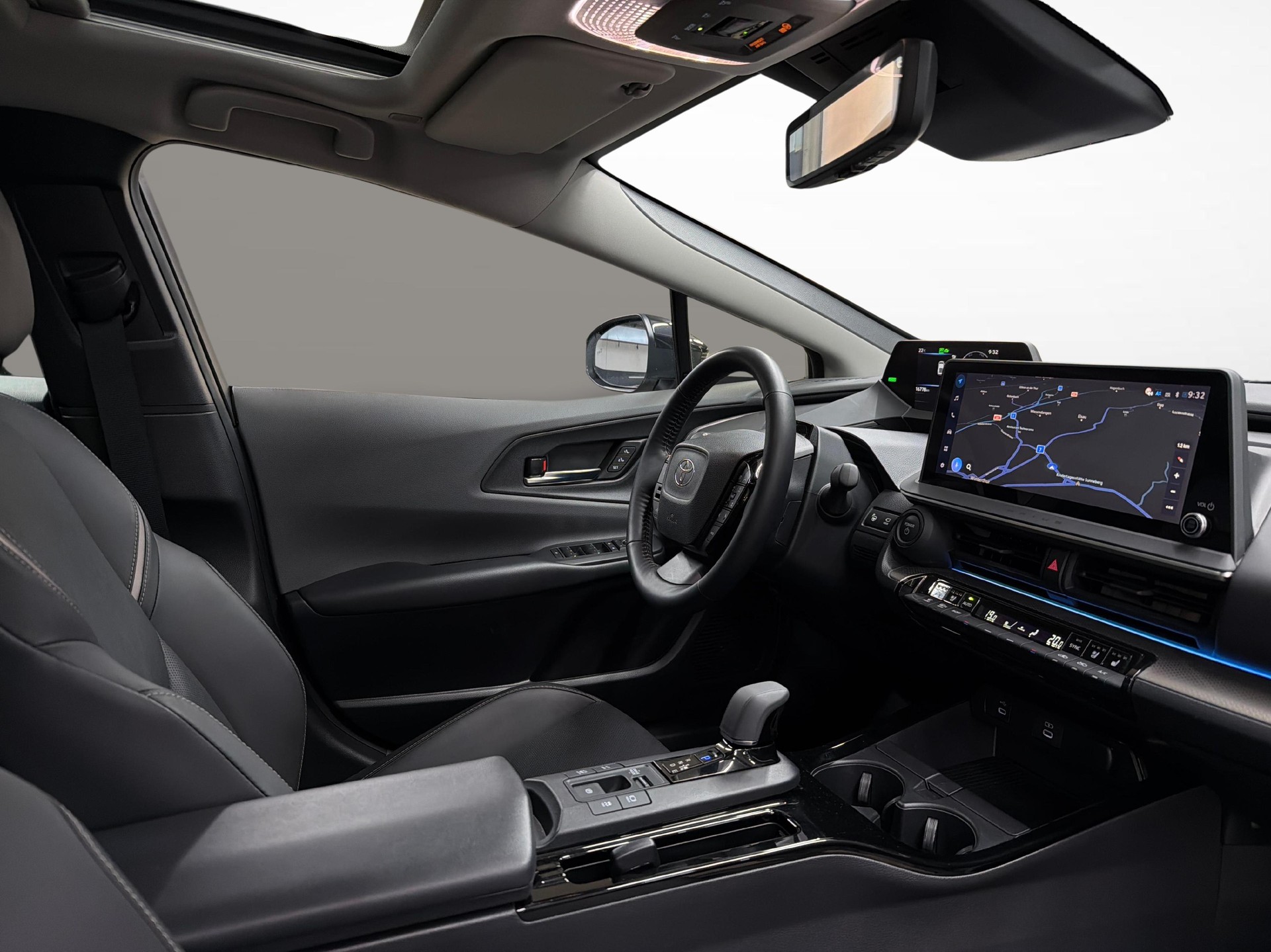 TOYOTA Prius 2.0 Plug-In-Hybrid Premium-image-9