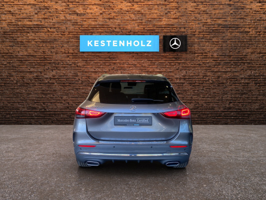MERCEDES-BENZ GLA 250e AMG Line 8G-DCT-image-5
