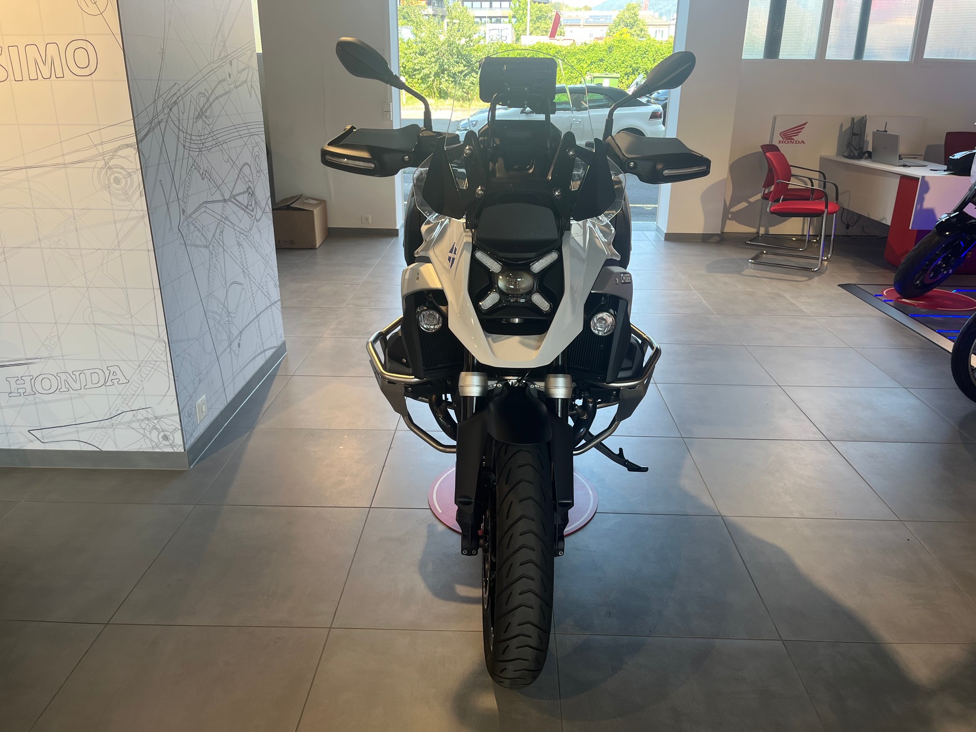 BMW R 1300 GS-image-1
