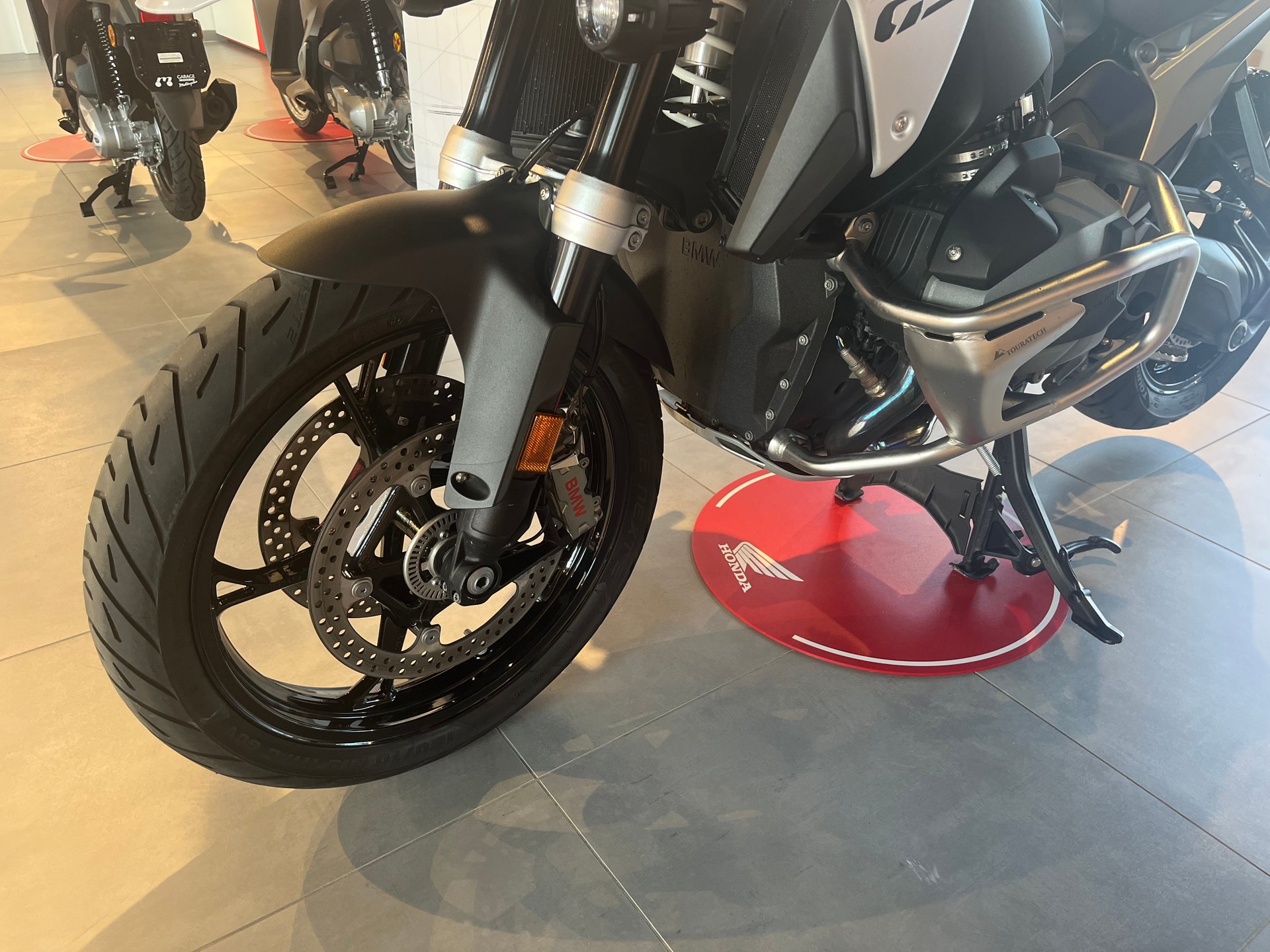 BMW R 1300 GS-image-11