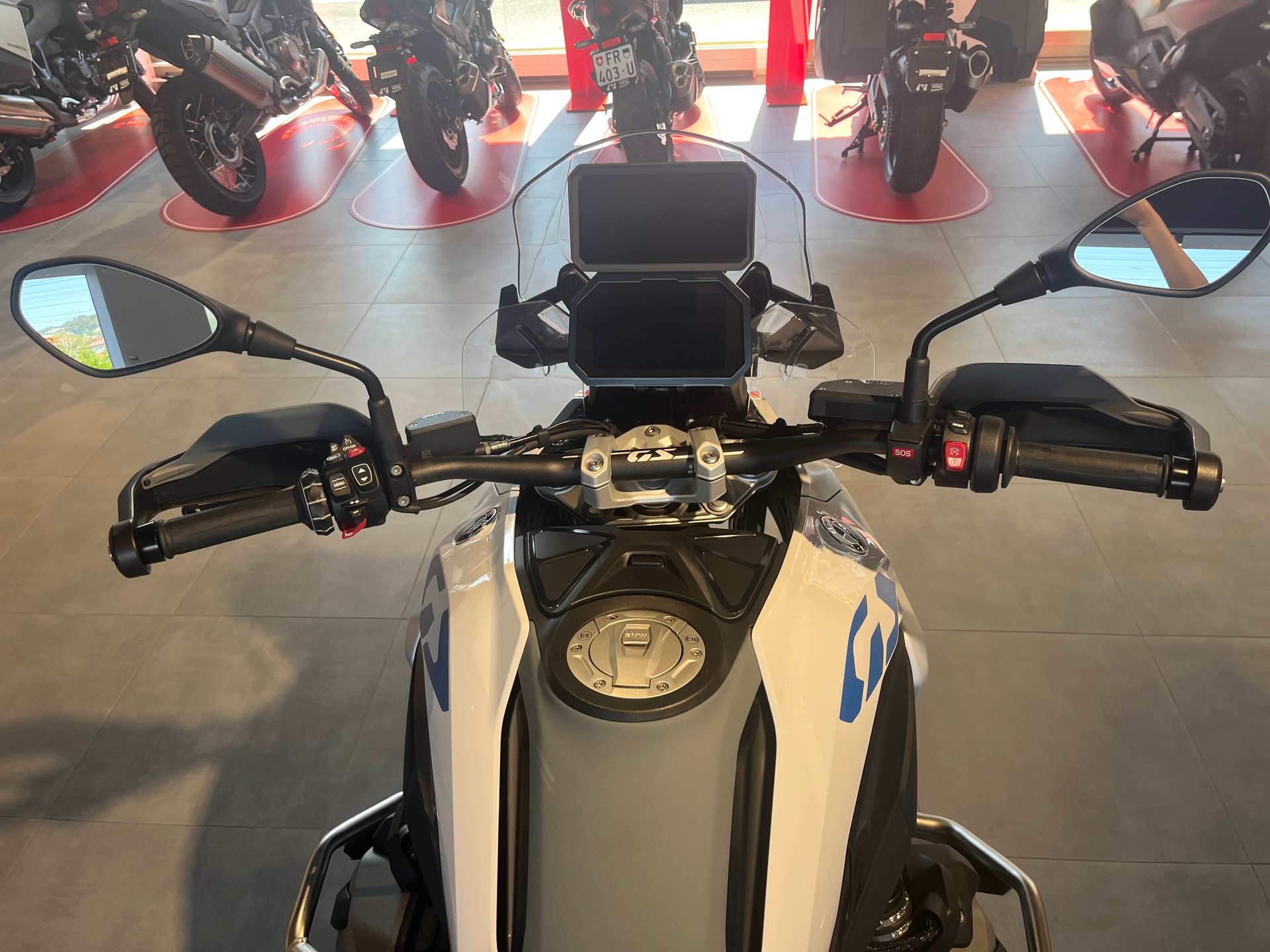 BMW R 1300 GS-image-9