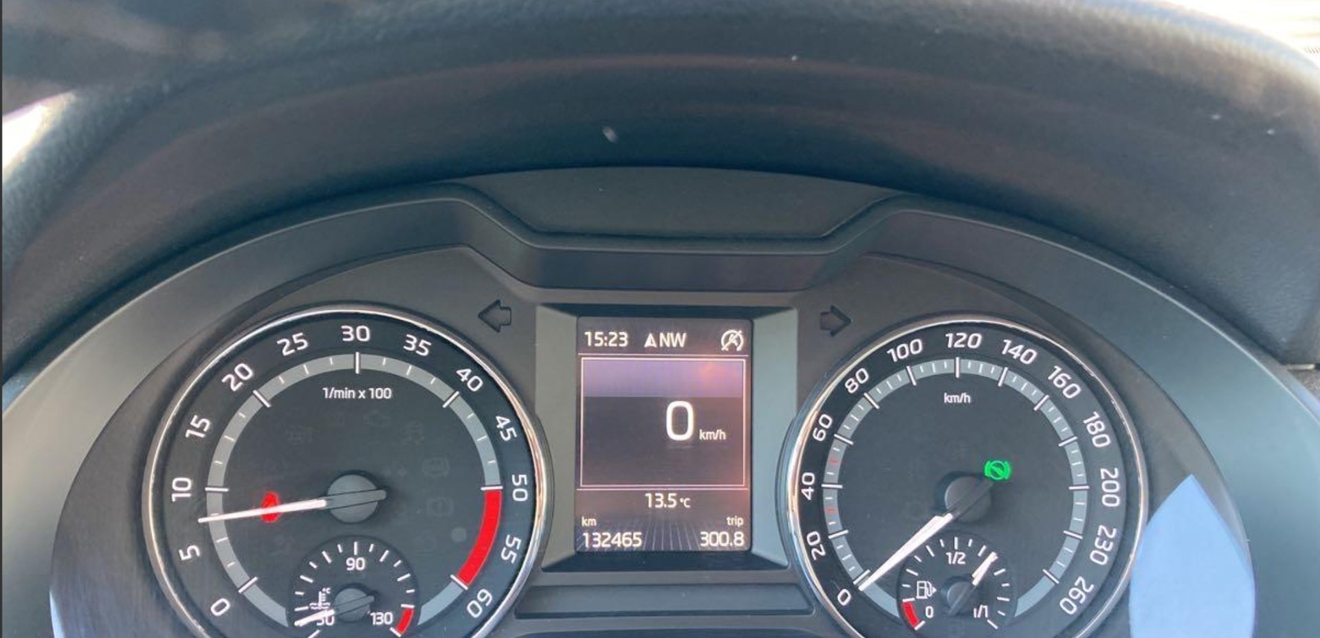 SKODA Octavia Combi 2.0 TDI Scout 4x4 DSG-image-6
