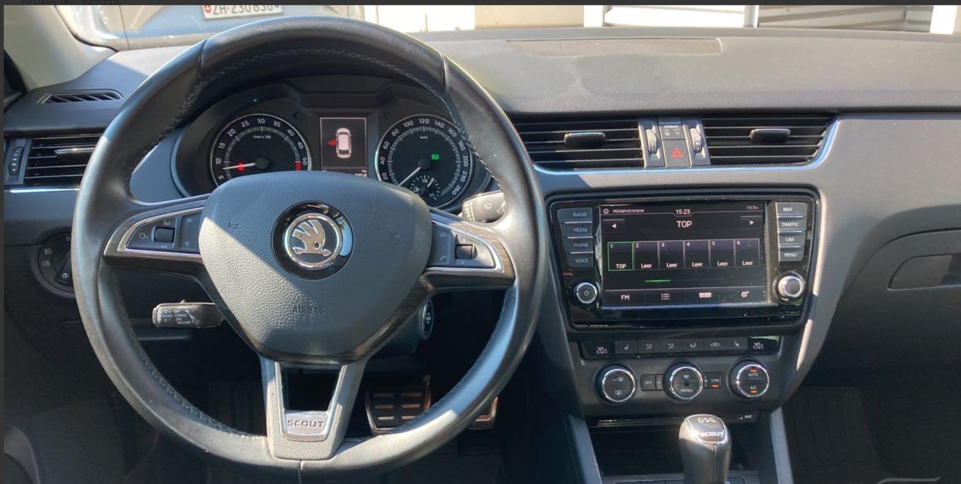 SKODA Octavia Combi 2.0 TDI Scout 4x4 DSG-image-8